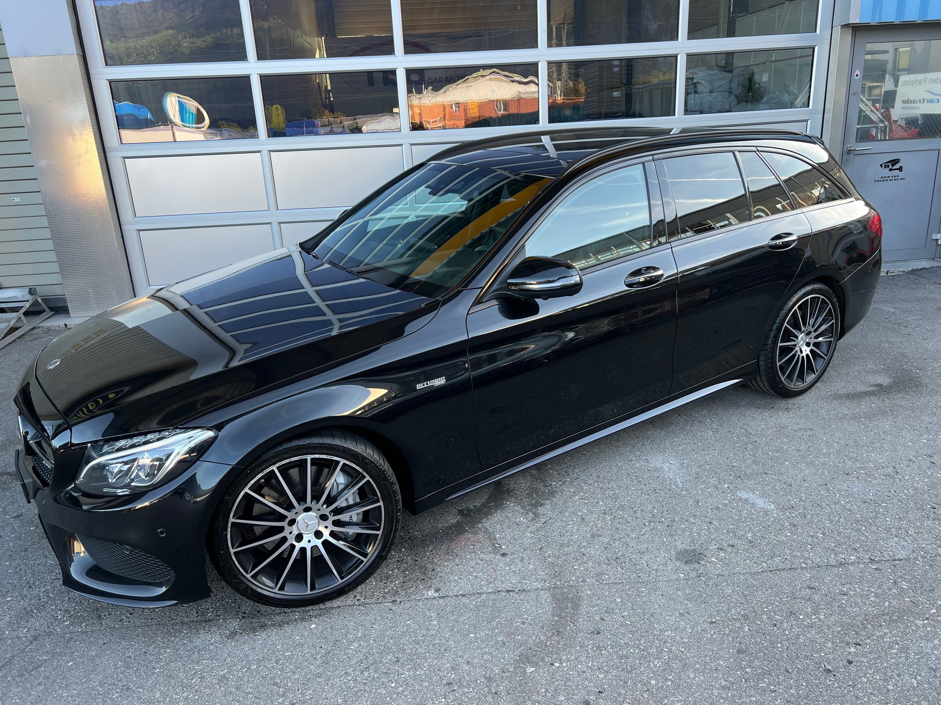 MERCEDES-BENZ C 43 AMG 4Matic 9G-Tronic-image-8