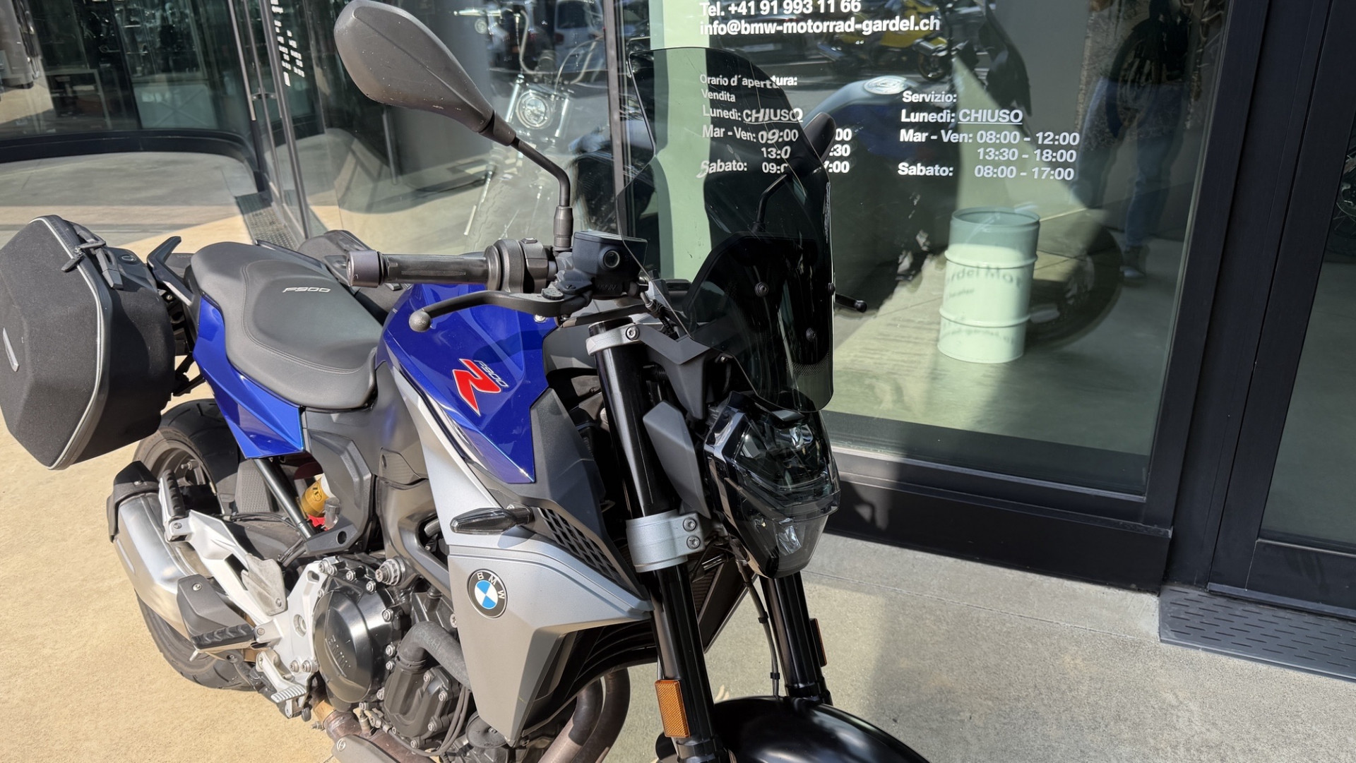 BMW F 900 R A2-showroom-element-3