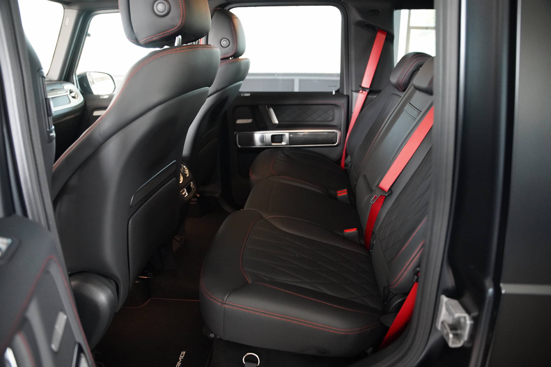 MERCEDES-BENZ G 63 AMG Manufaktur-image-10