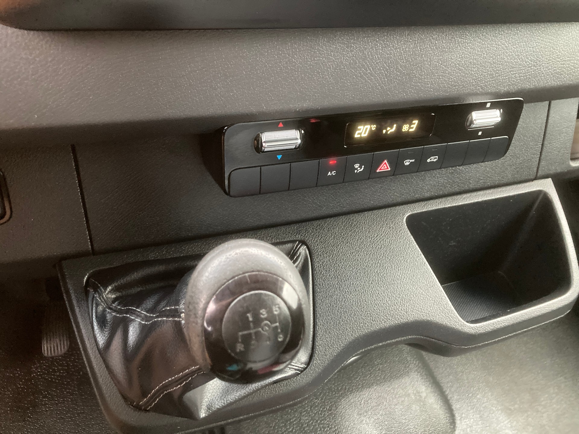 MERCEDES-BENZ Sprinter 316 CDI Kasten mit Hebebühne-image-11
