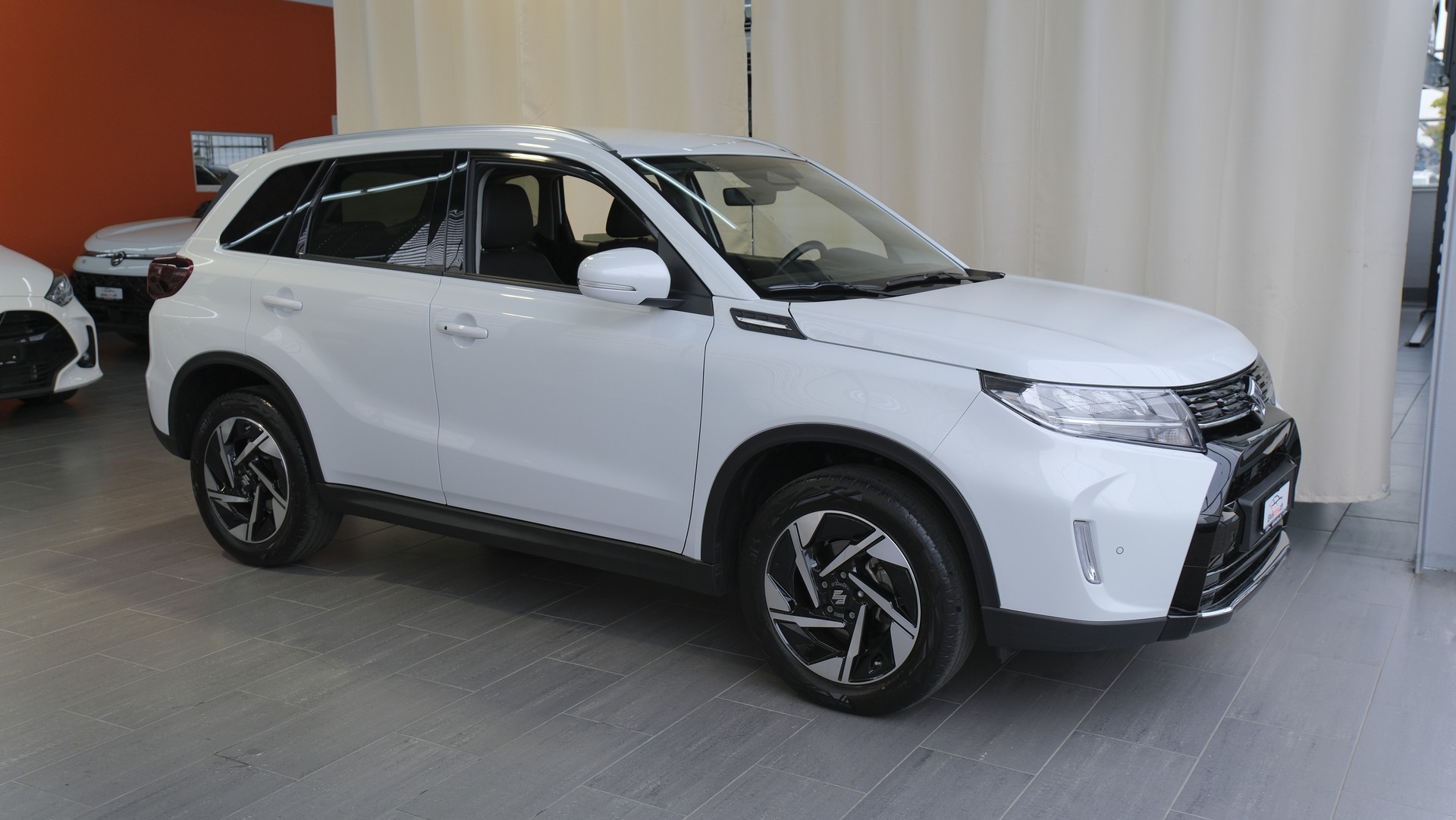 SUZUKI Vitara 1.4 Boosterjet Compact Top 4x4 Hybrid Automatic-image-27
