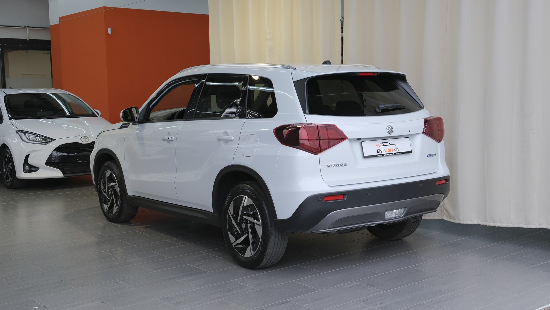 SUZUKI Vitara 1.4 Boosterjet Compact Top 4x4 Hybrid Automatic-image-10