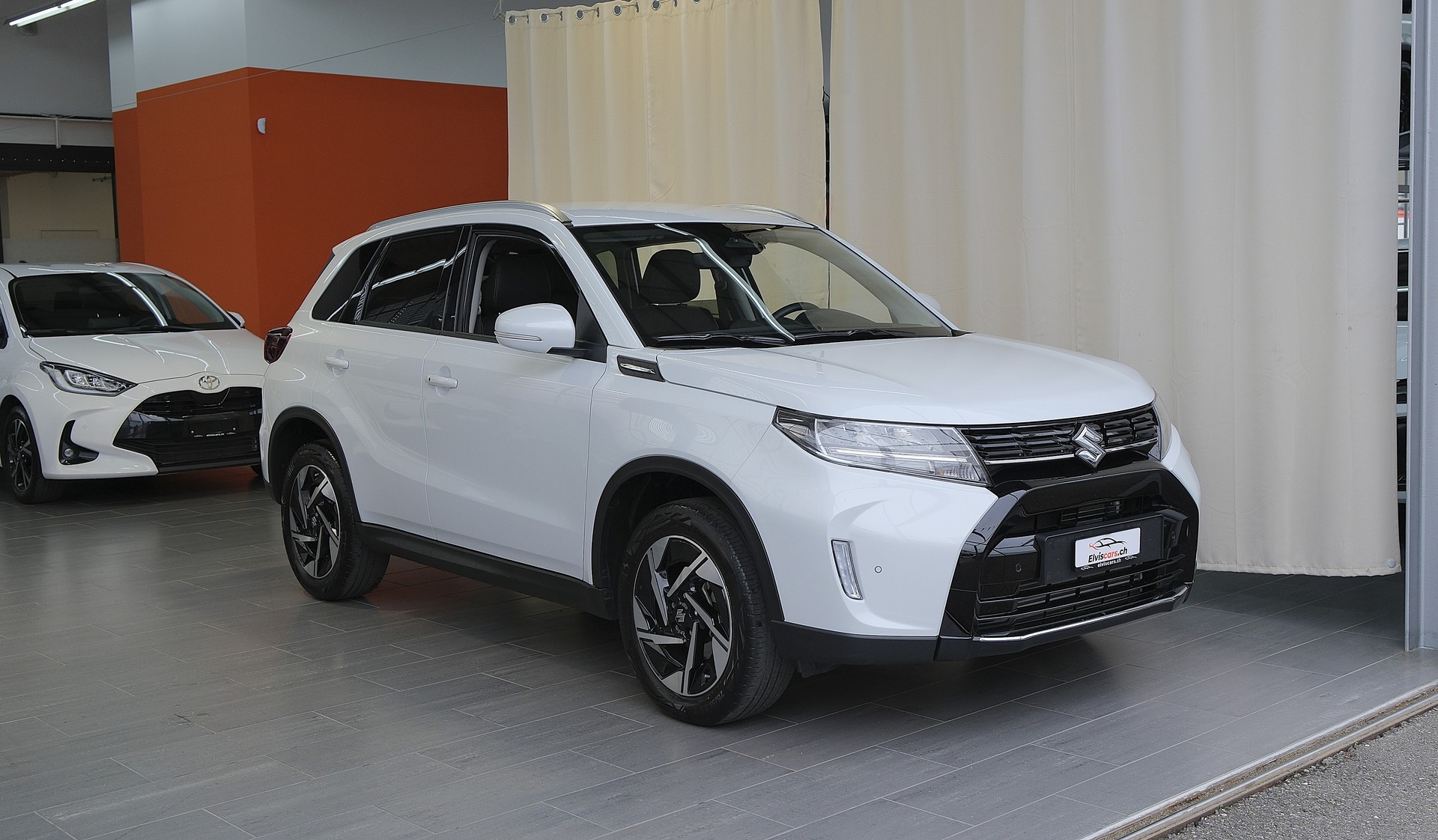 SUZUKI Vitara 1.4 Boosterjet Compact Top 4x4 Hybrid Automatic-image-29
