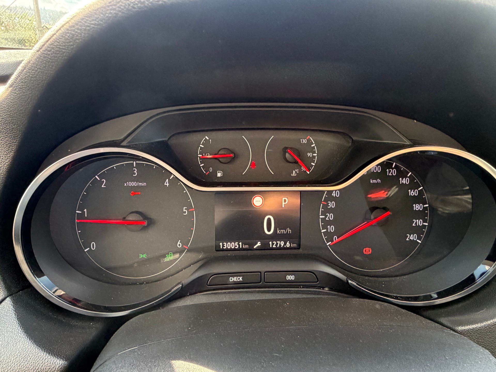 OPEL Grandland X 1.6CDTi Ultimate Automatik-image-11