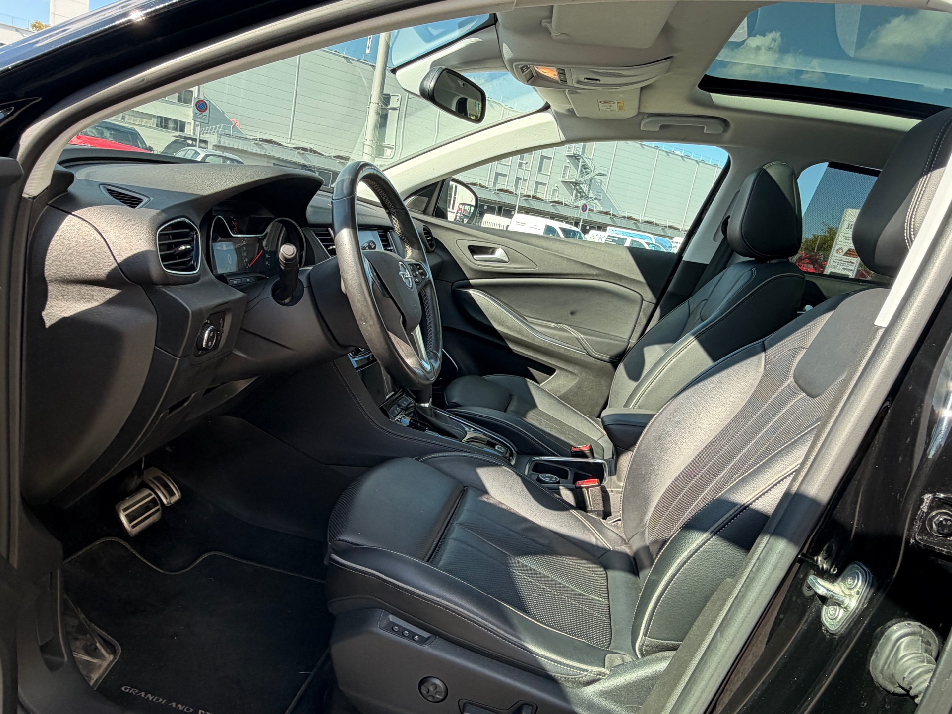 OPEL Grandland X 1.6CDTi Ultimate Automatik-image-10