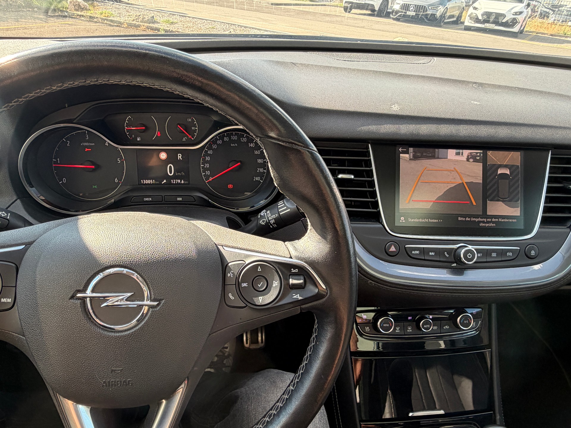 OPEL Grandland X 1.6CDTi Ultimate Automatik-image-12
