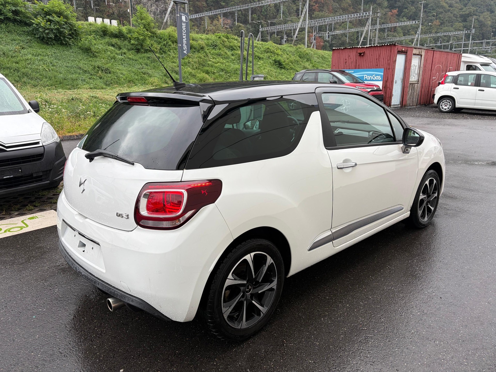 DS AUTOMOBILES 3 1.2 PureTech So Chic-image-6