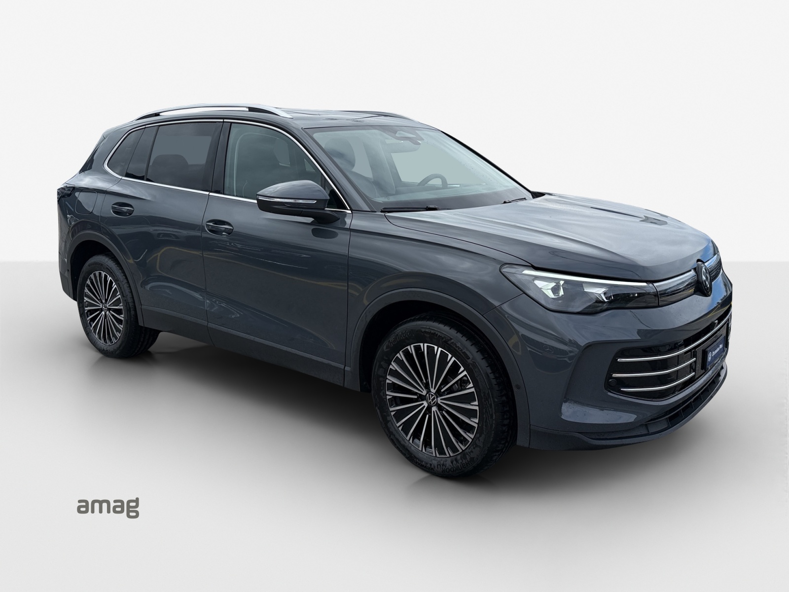 VW Tiguan 2.0 TSI DSG Elegance 4Motion-image-5