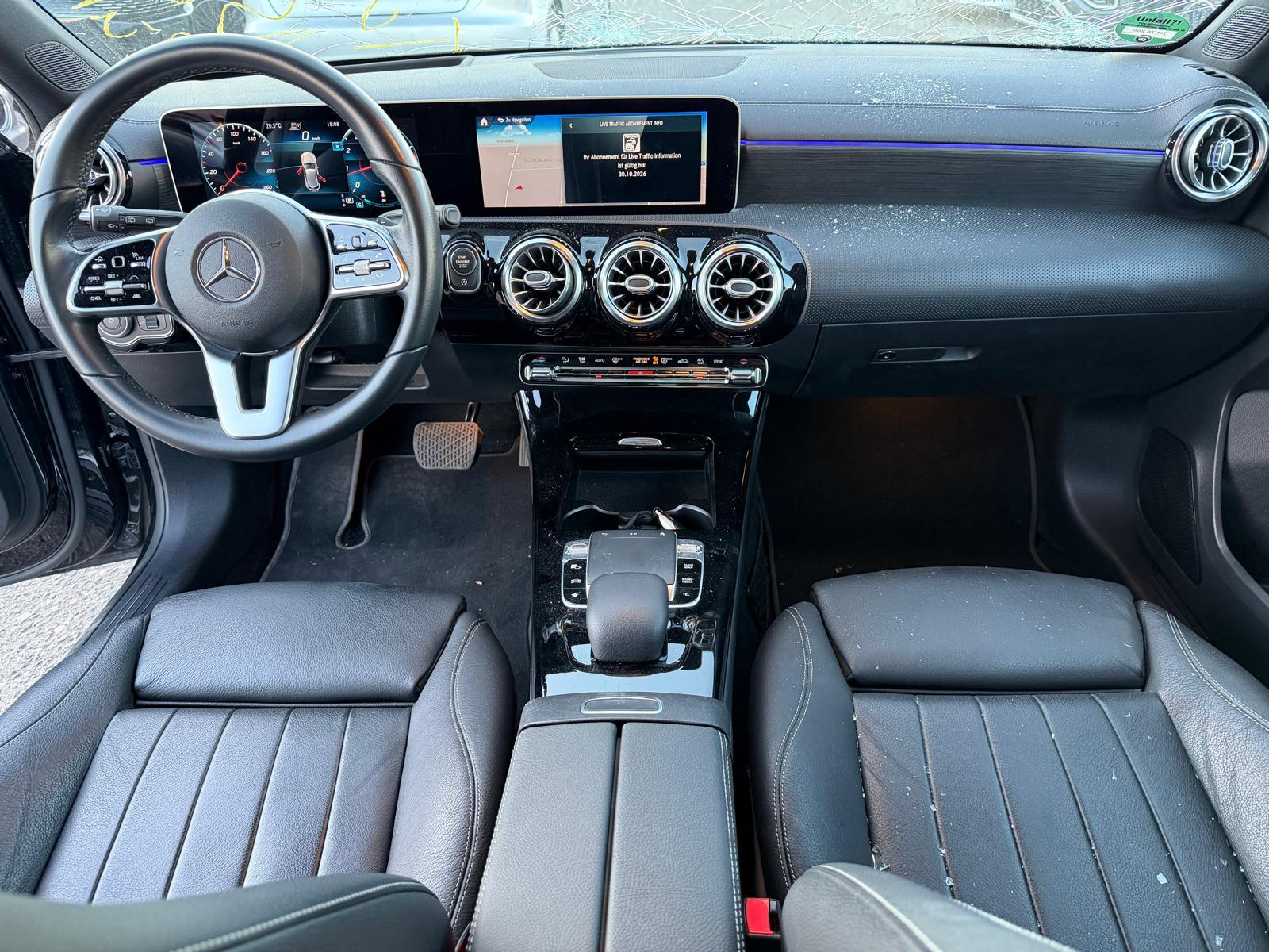 MERCEDES-BENZ A-Klasse W177 A 200 Progressive-image-11