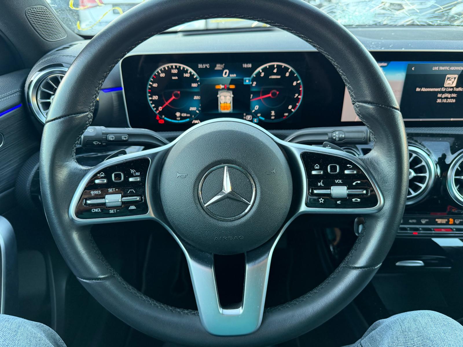 MERCEDES-BENZ A-Klasse W177 A 200 Progressive-image-12