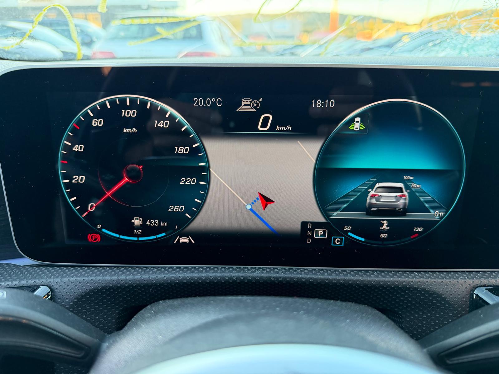 MERCEDES-BENZ A-Klasse W177 A 200 Progressive-image-13