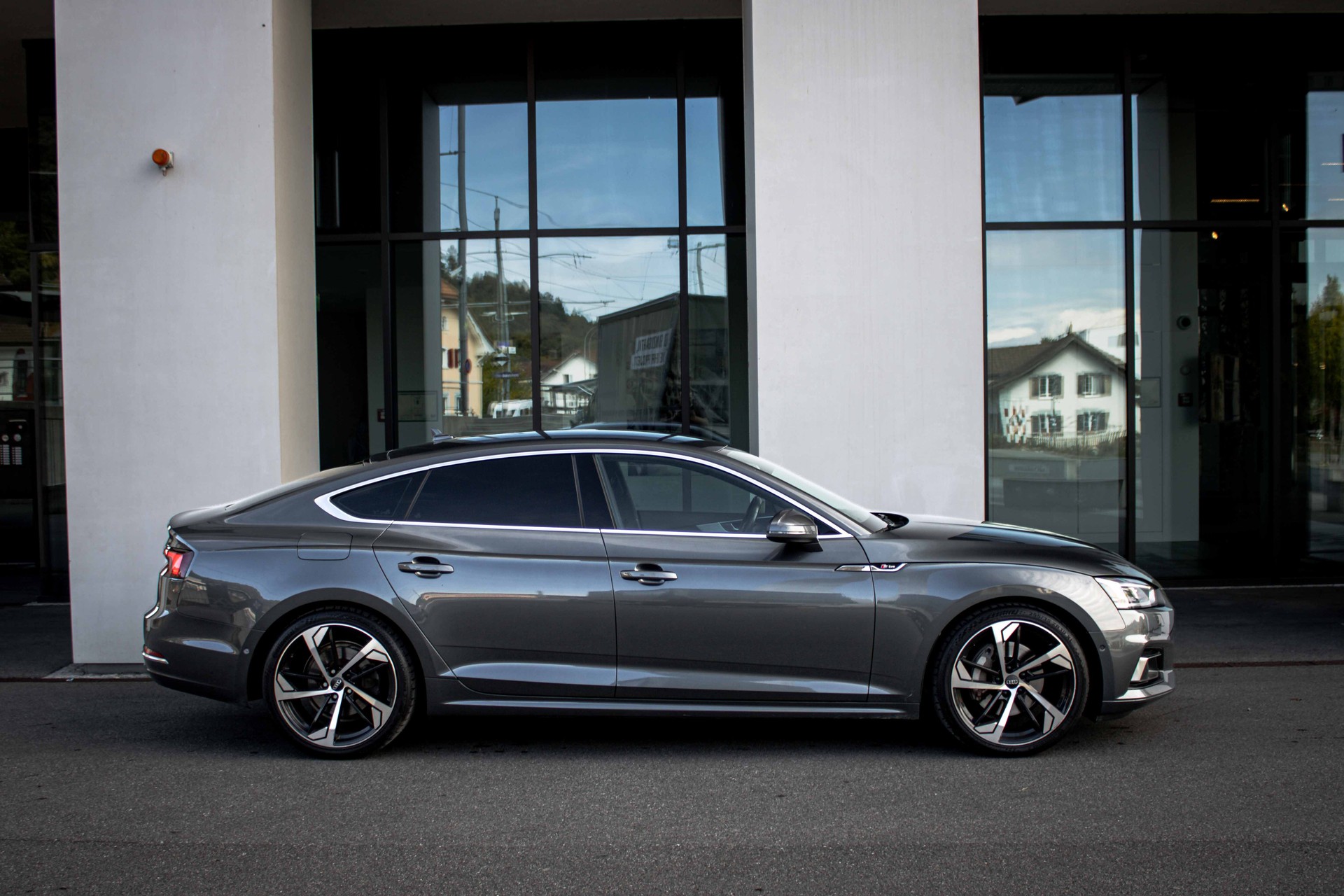 AUDI A5 Sportback 40 TDI S Line Sport quattro S-tronic-image-5