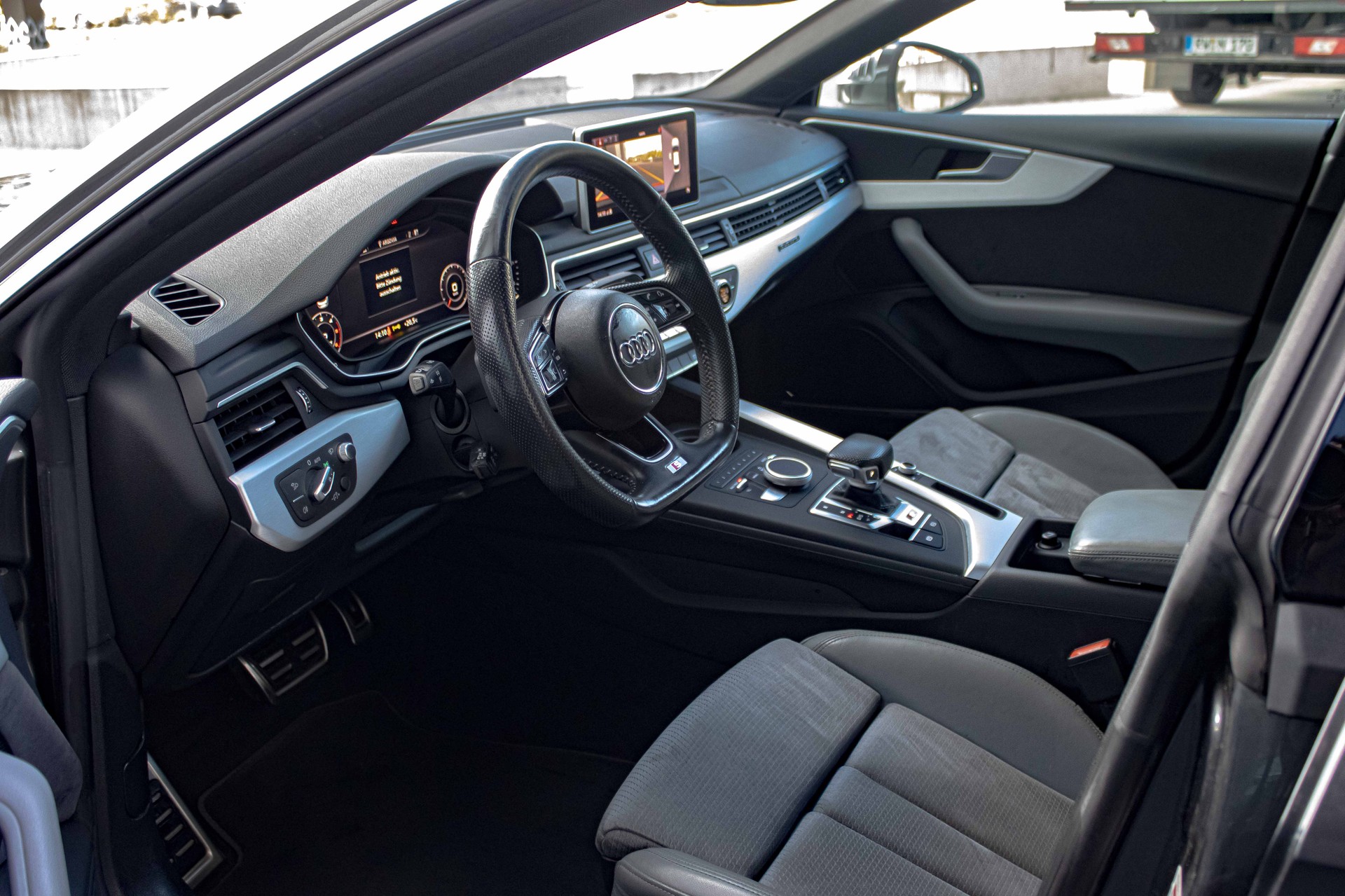 AUDI A5 Sportback 40 TDI S Line Sport quattro S-tronic-image-9
