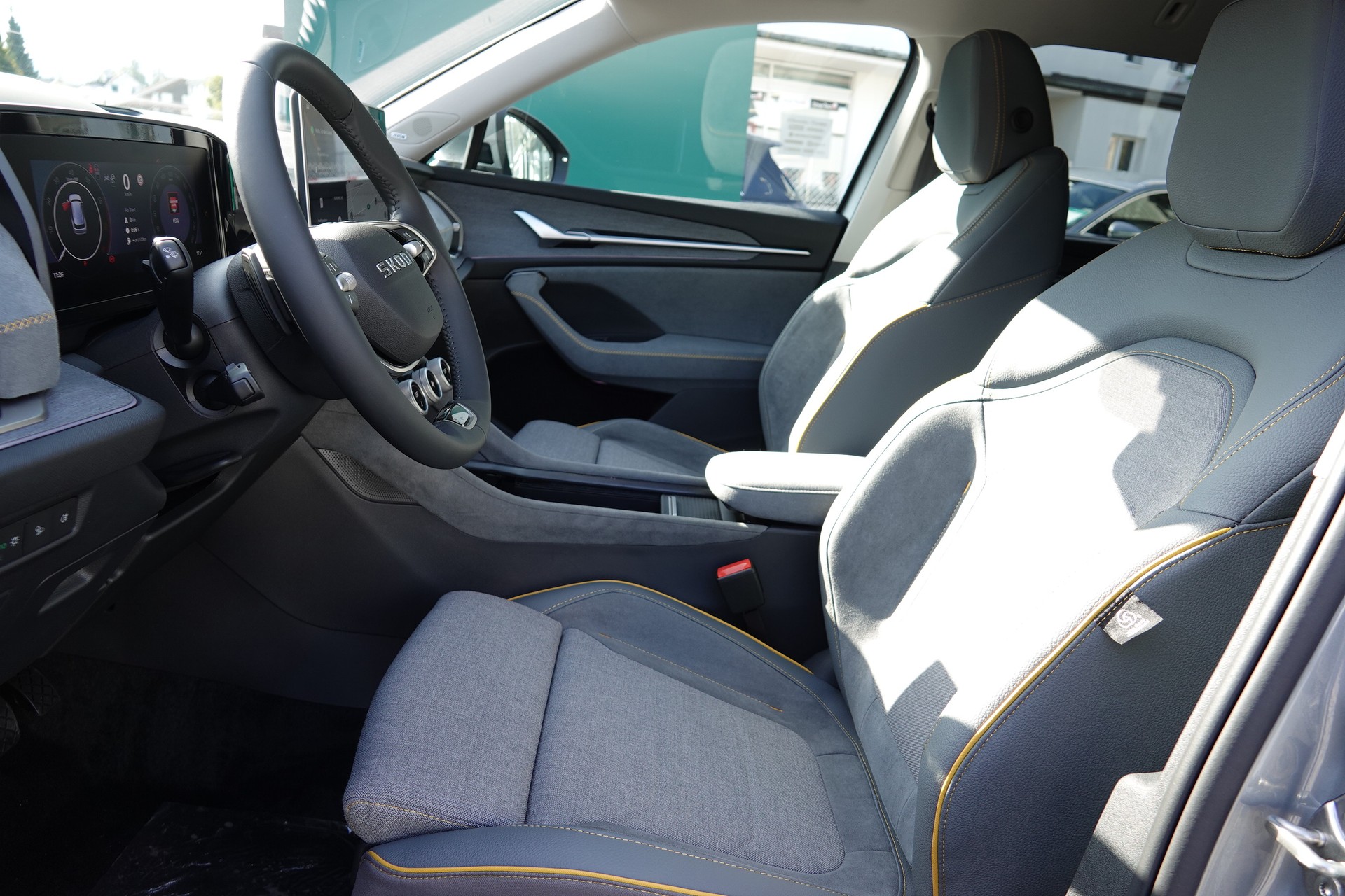 SKODA Kodiaq 2.0 TSI Dynamic-image-9