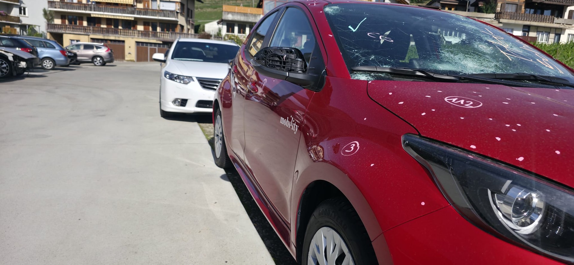 TOYOTA Yaris 1.5 Trend e-CVT-image-6
