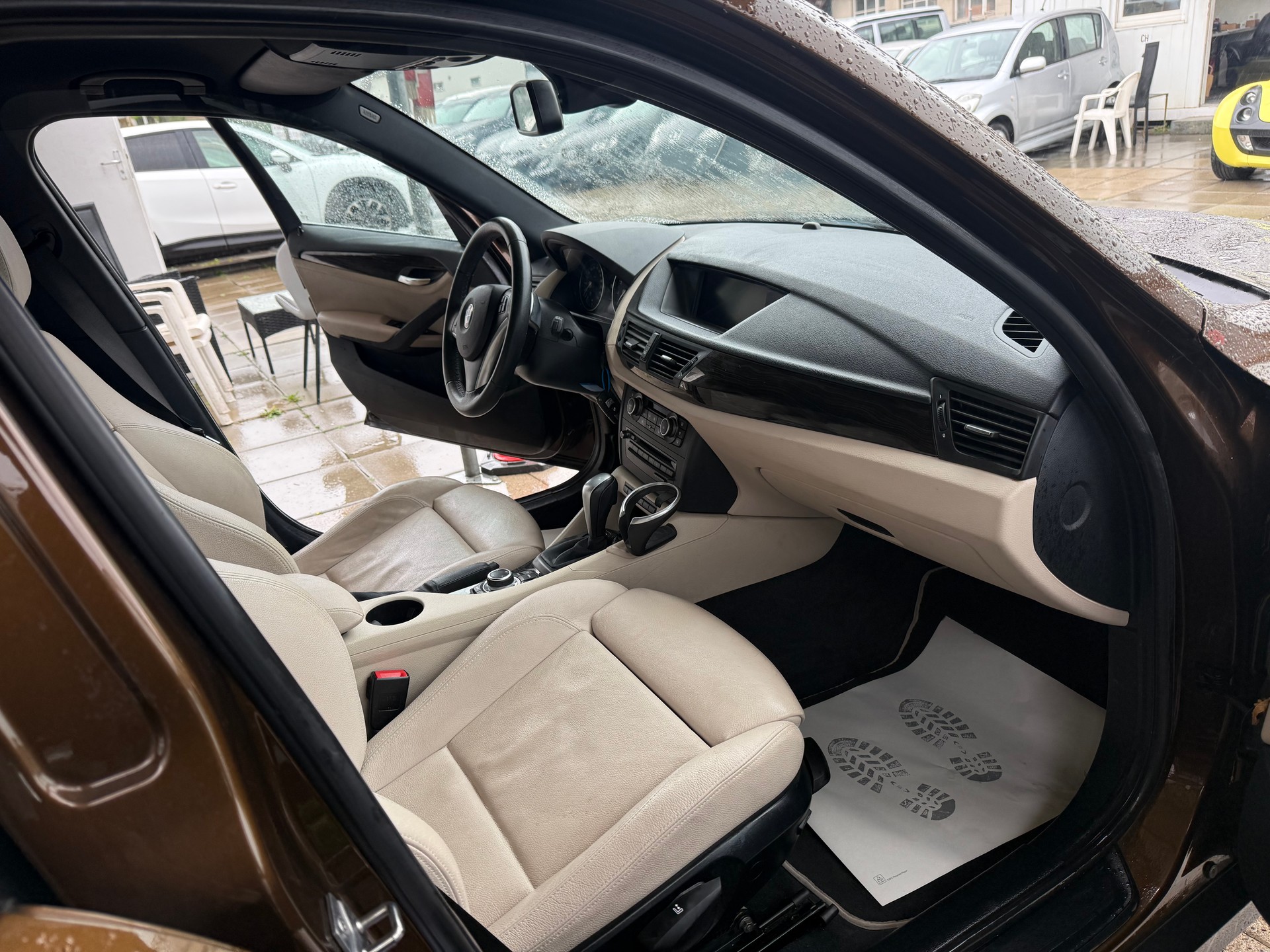 BMW X1 xDrive 28i Steptronic-image-8