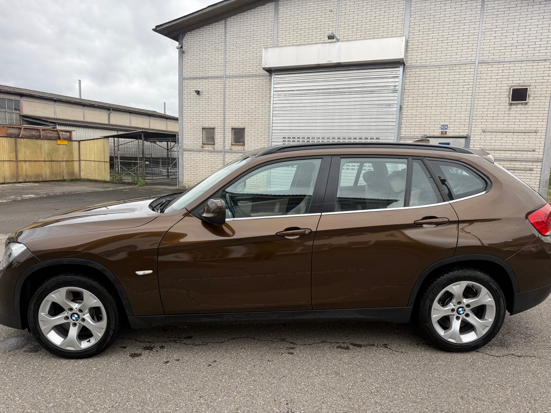 BMW X1 xDrive 28i Steptronic-image-3