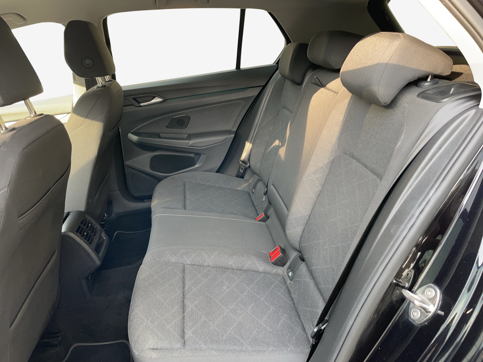 VW Golf 1.5 e TSI ACT Life DSG-image-11