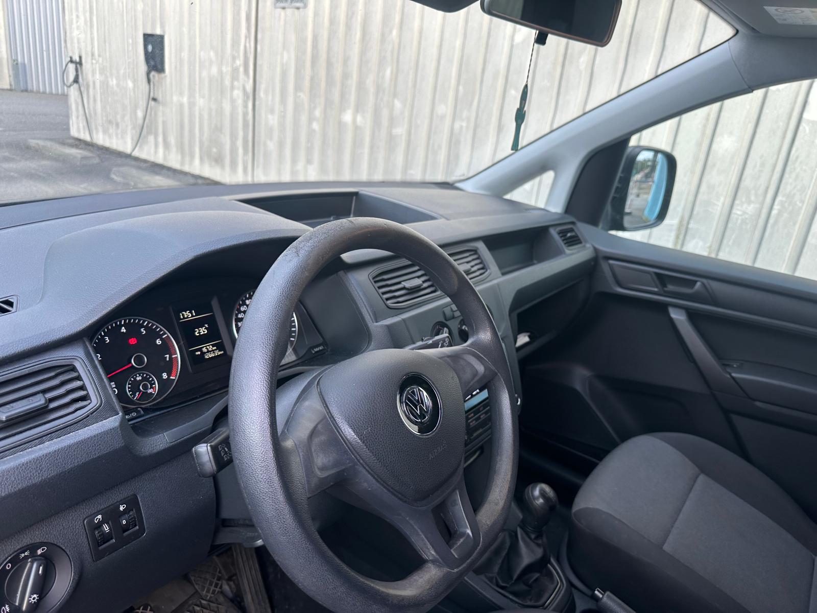 VW Caddy 1.2 TSI BlueMotion Technology-image-3