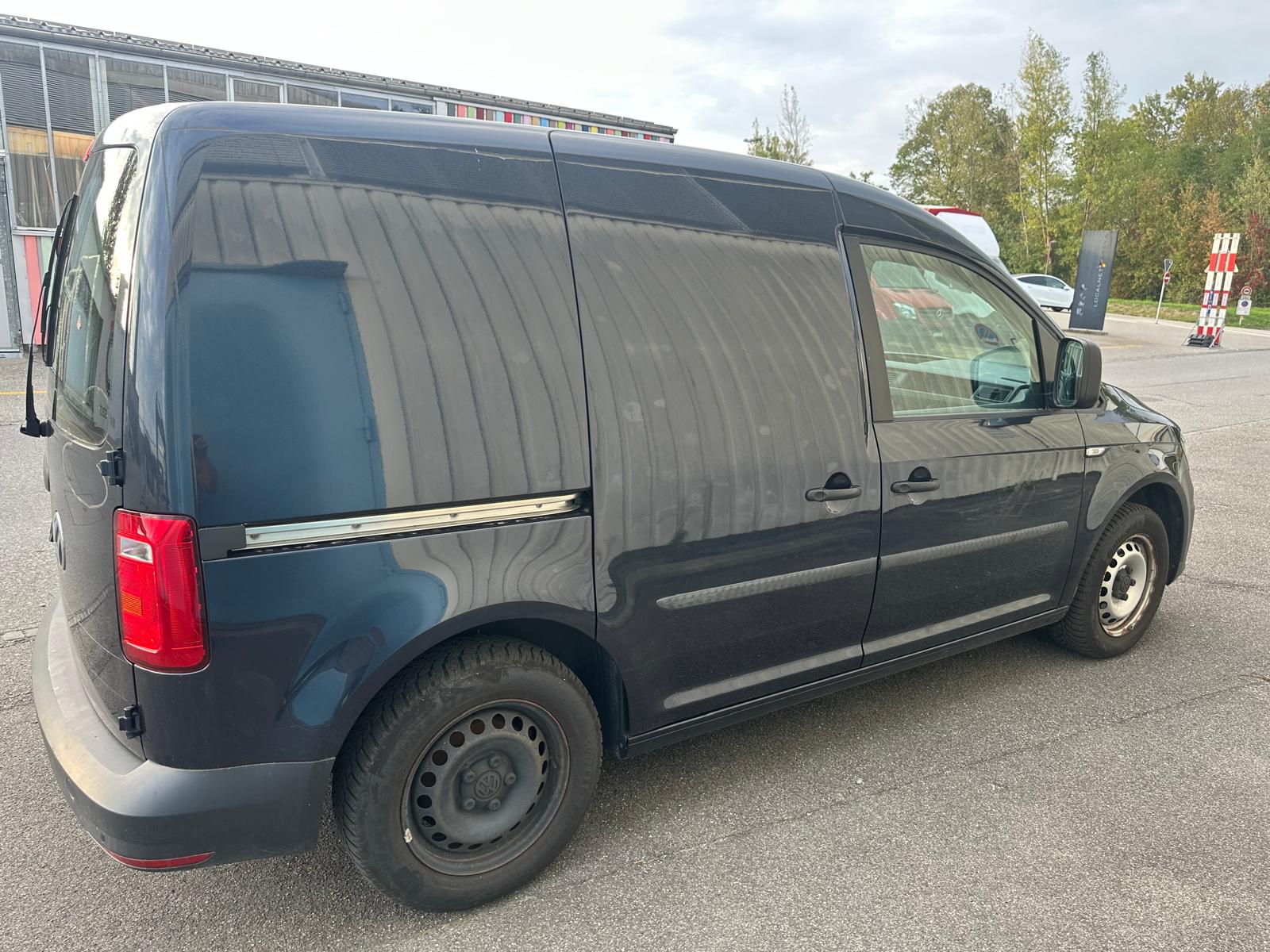 VW Caddy 1.2 TSI BlueMotion Technology-image-8