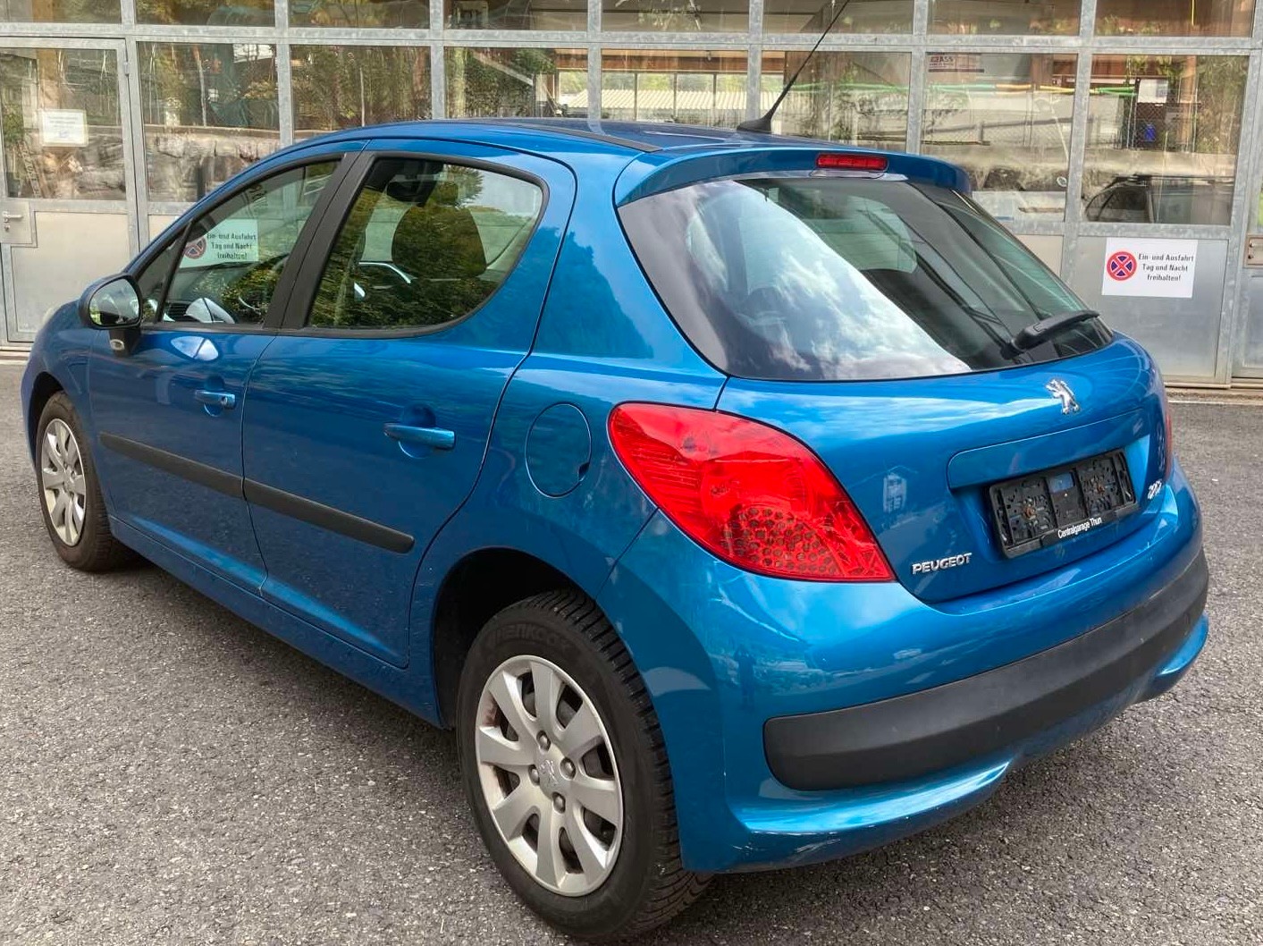 PEUGEOT 207 1.4 16V Trendy-image-3