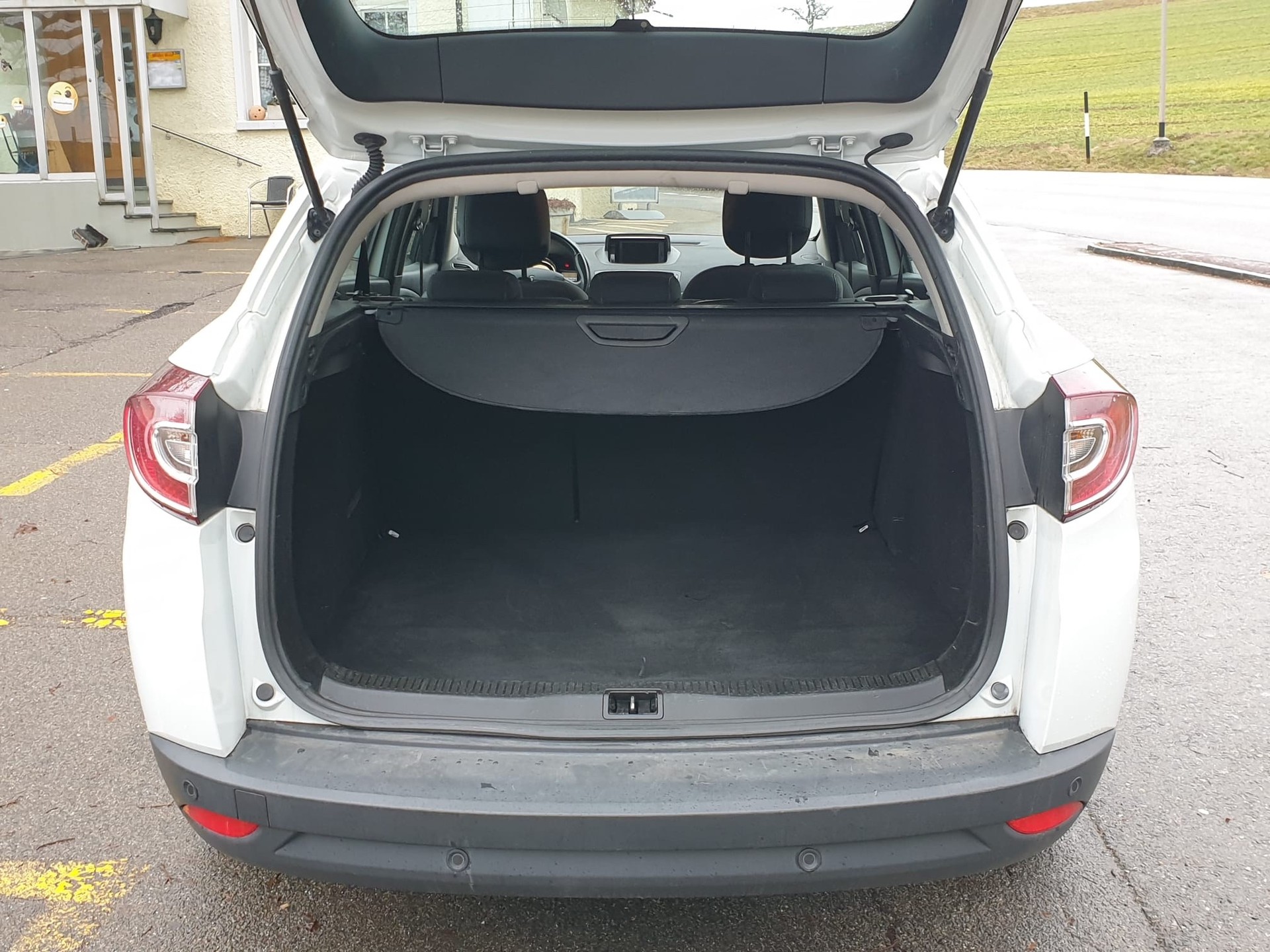 RENAULT Mégane Grandtour 1.5 dCi Expression EDC-image-7