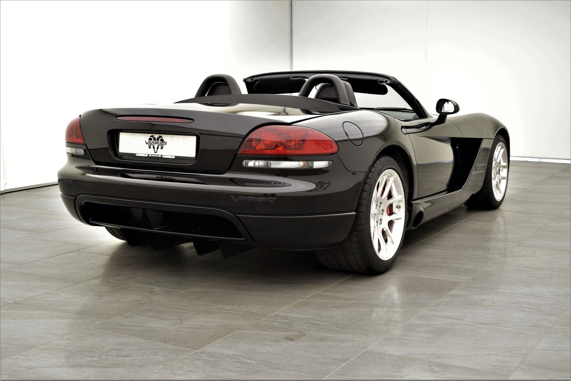 DODGE Viper 8.3 SRT-10 Convertible-image-4