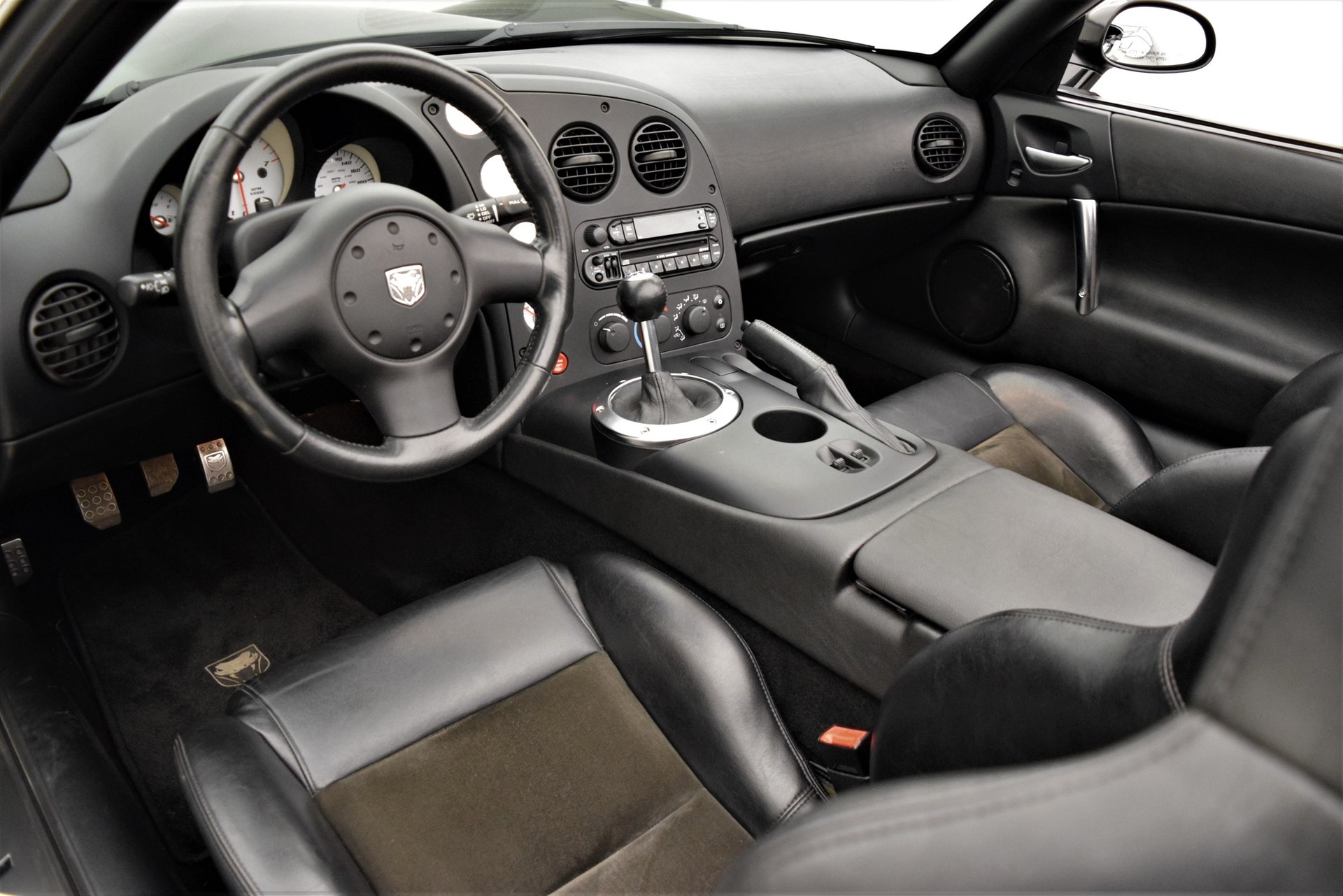 DODGE Viper 8.3 SRT-10 Convertible-image-7
