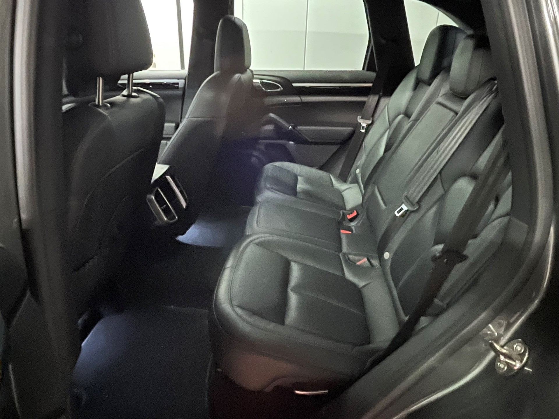 PORSCHE Cayenne S Diesel-image-13