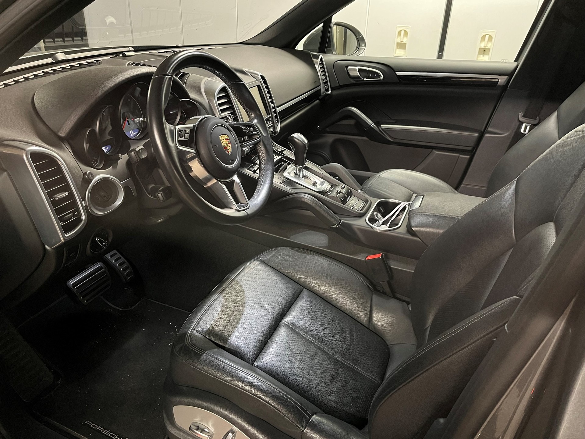 PORSCHE Cayenne S Diesel-image-8