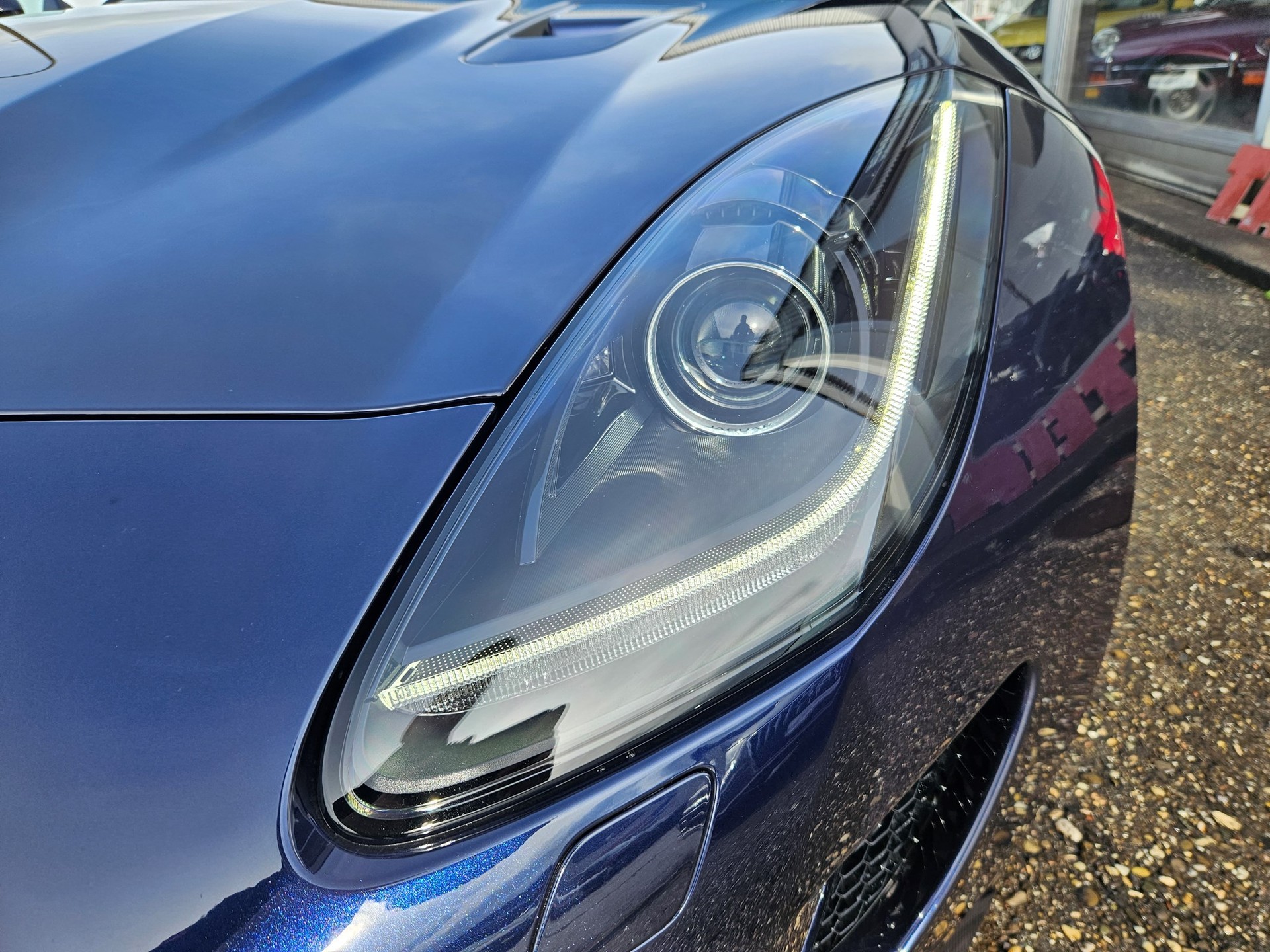 JAGUAR F-Type Coupé R 5.0 V8 S/C AWD-image-23