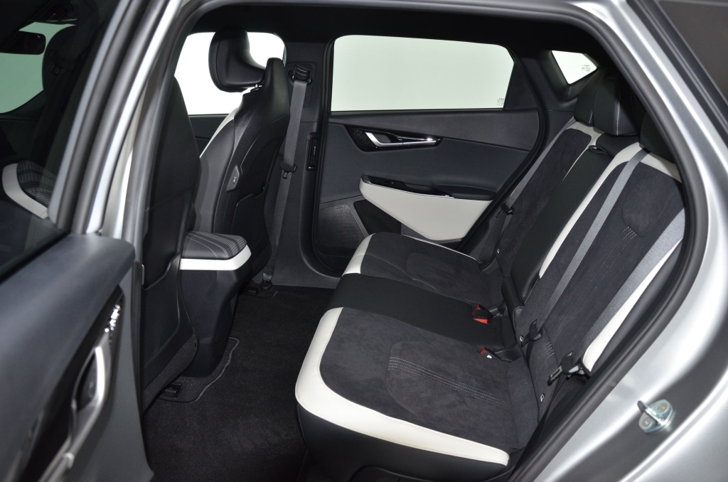 KIA EV6 77.4 kWh GT-Line RWD-image-13