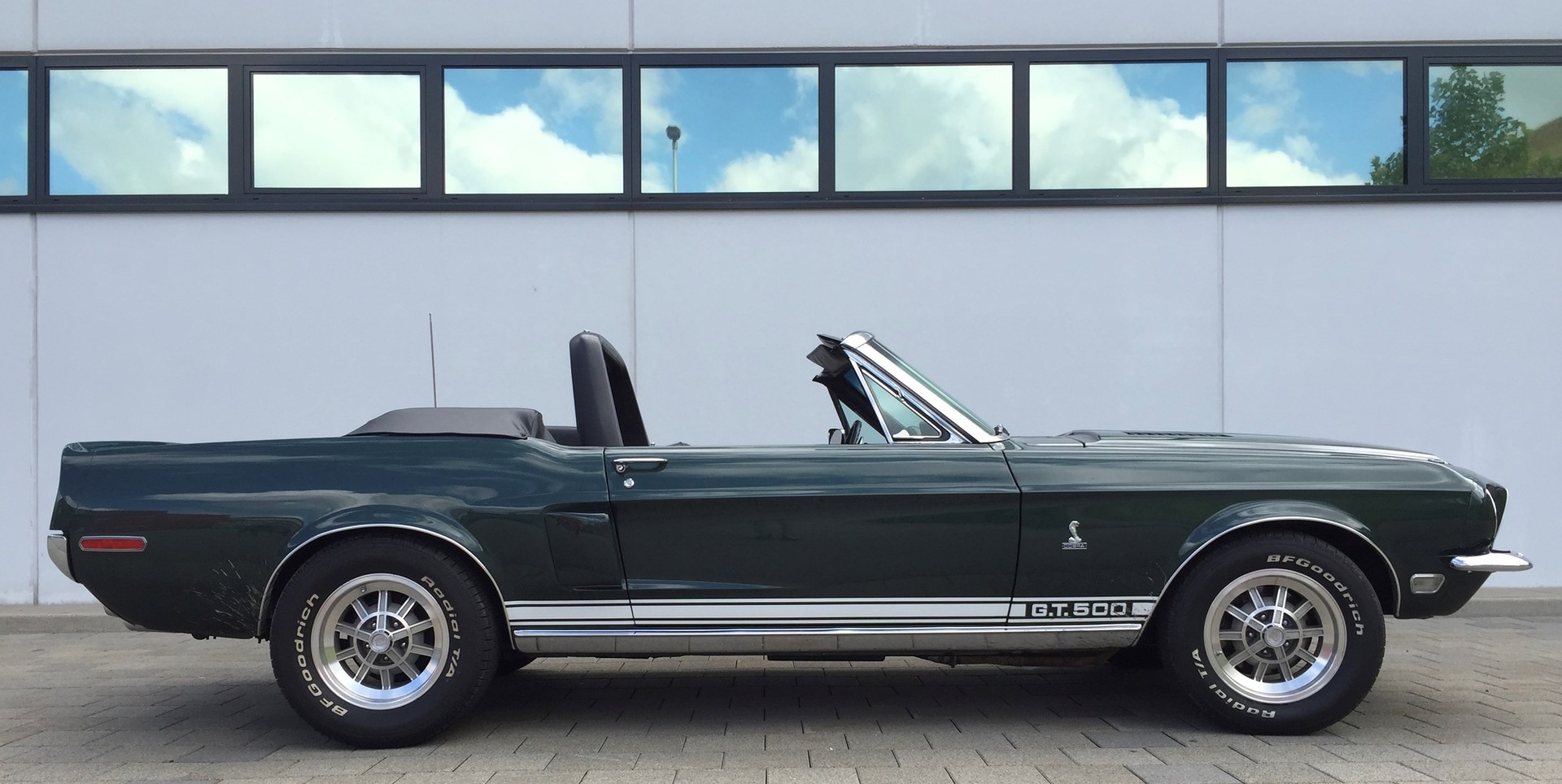 FORD MUSTANG Shelby GT500-image-6