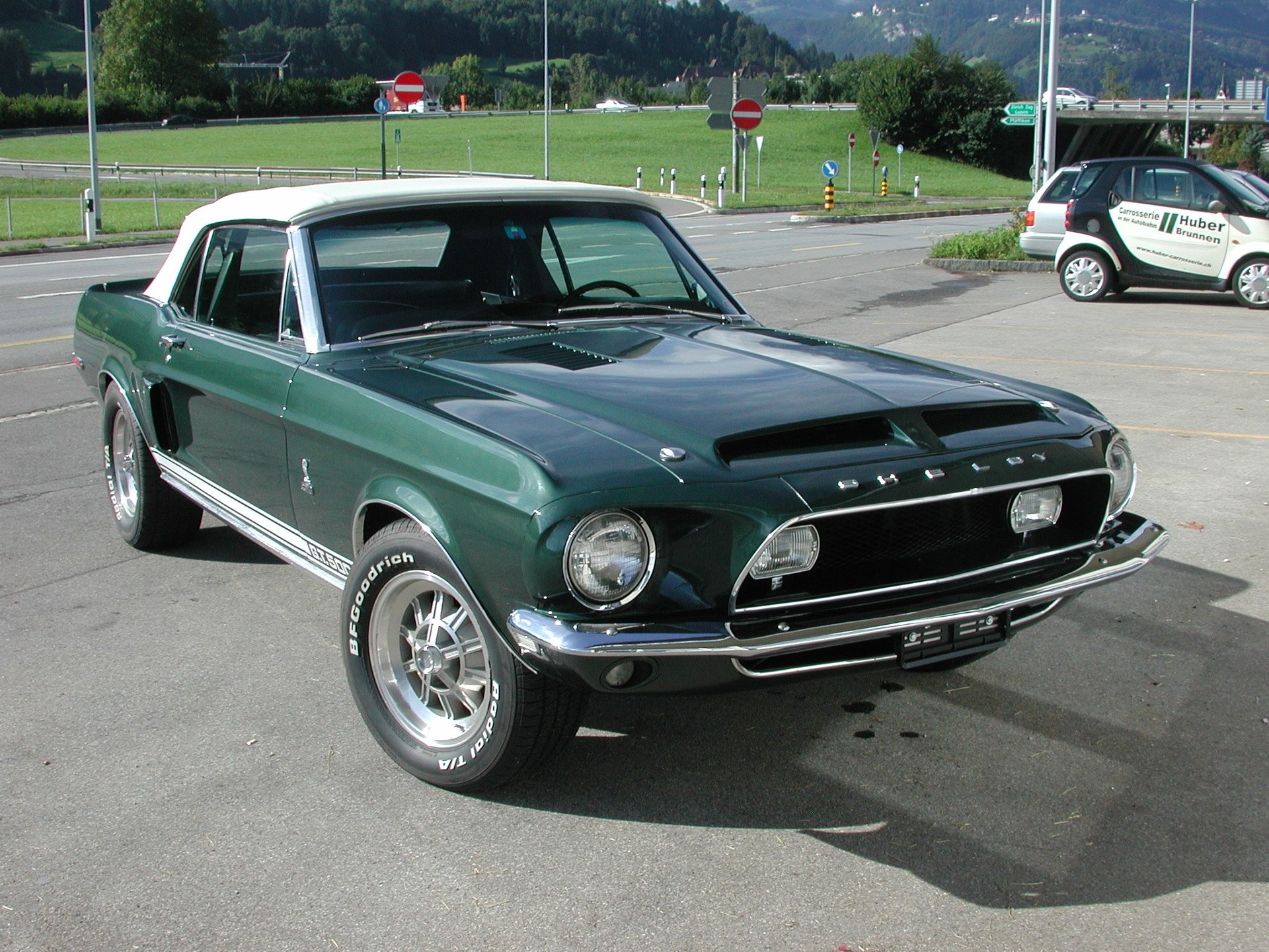 FORD MUSTANG Shelby GT500-image-3
