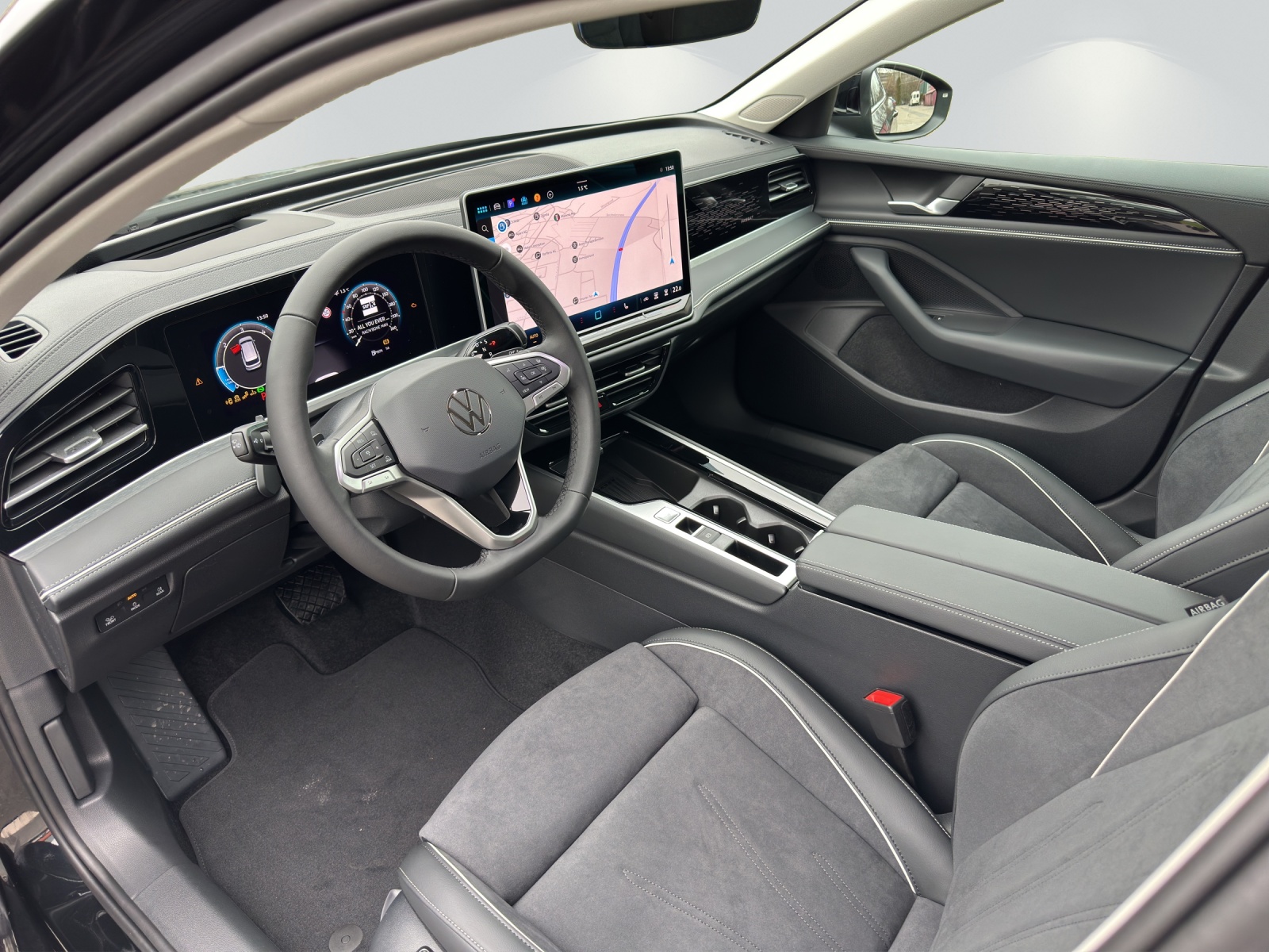 VW Passat Variant 2.0 TDI evo Elegance DSG-image-4