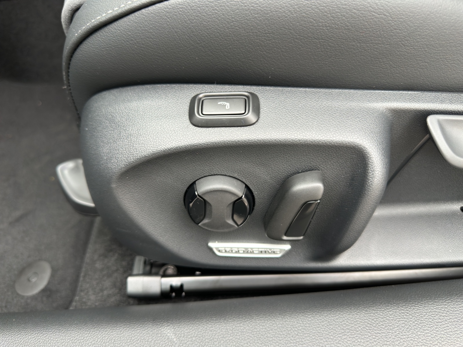 VW Passat Variant 2.0 TDI evo Elegance DSG-image-13