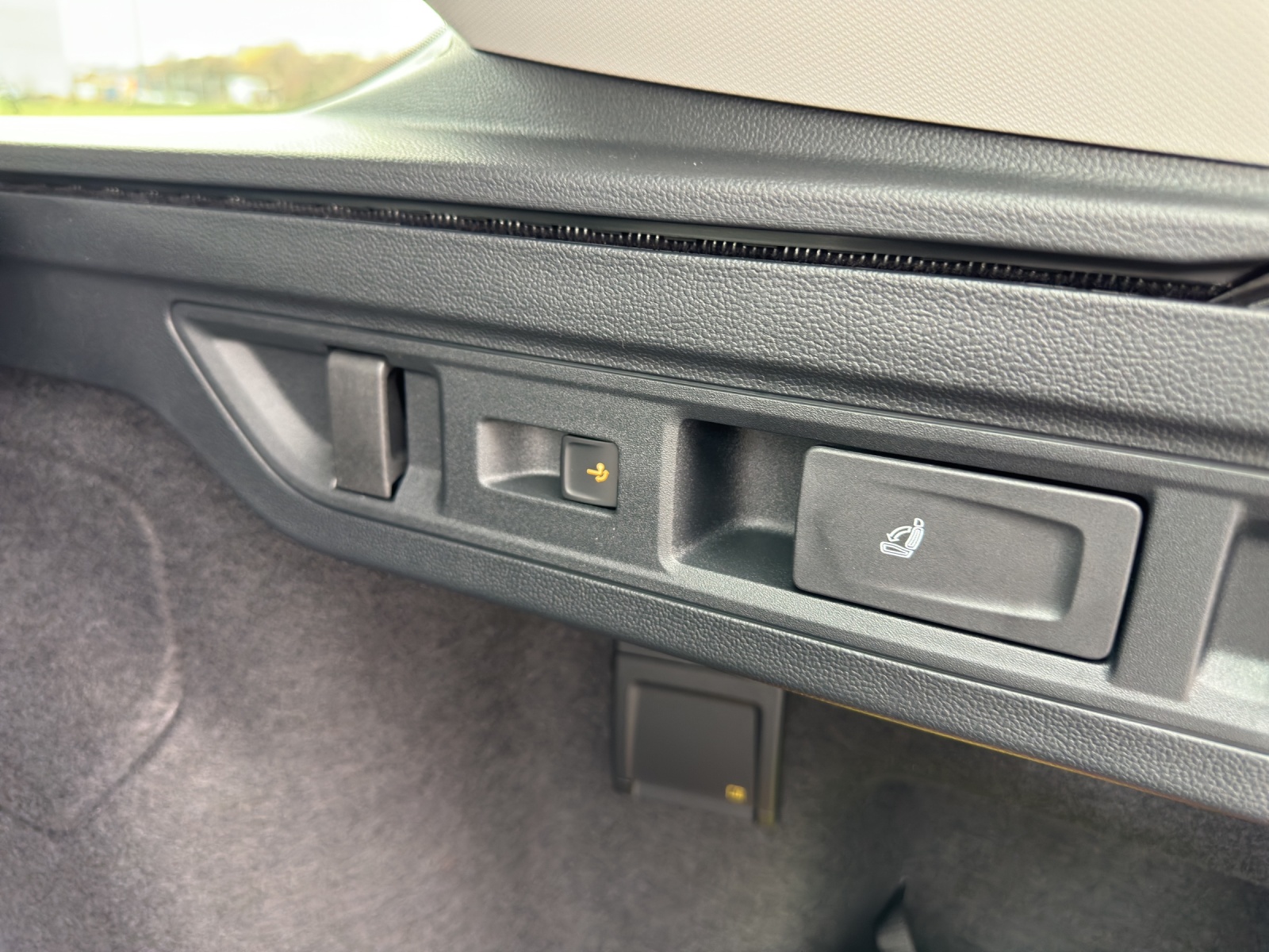 VW Passat Variant 2.0 TDI evo Elegance DSG-image-18