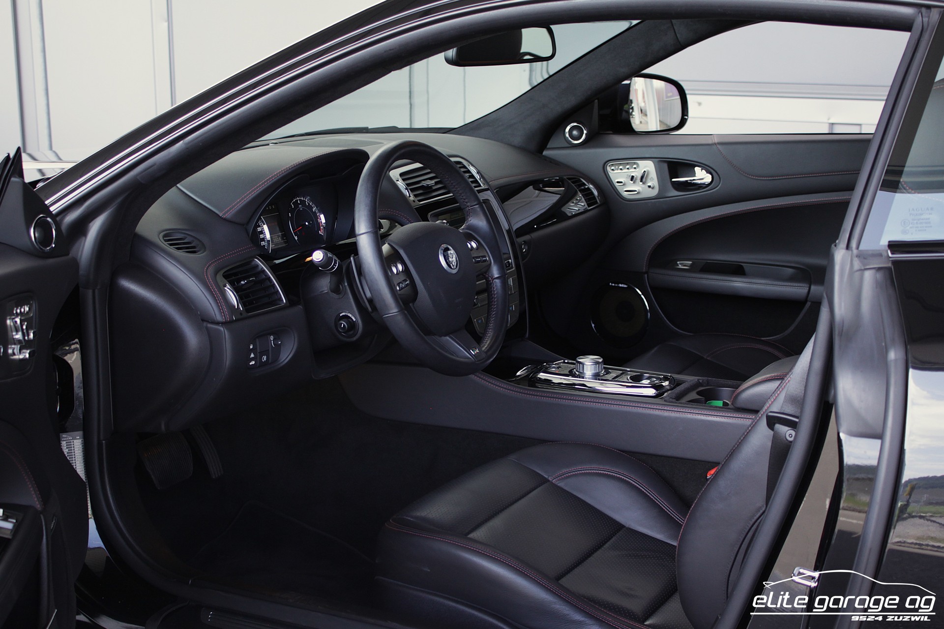 JAGUAR XKR 5.0 V8 SC Automatic-image-13