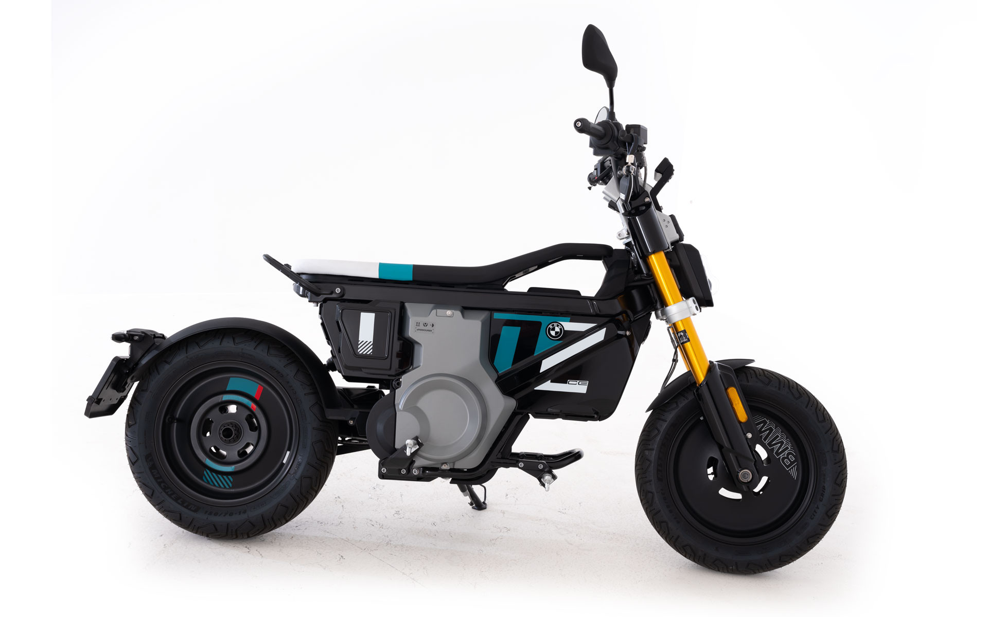 BMW CE 02