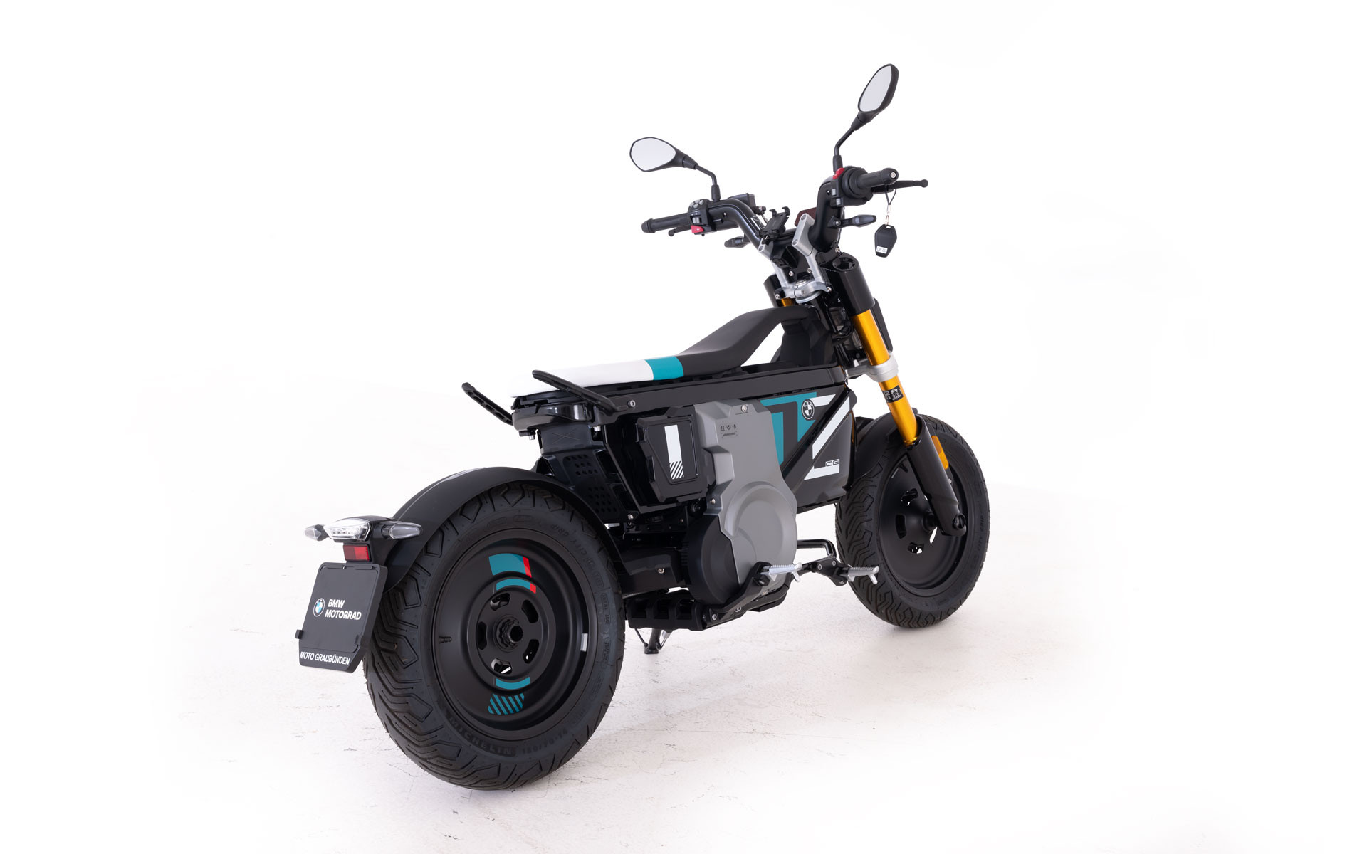 BMW CE 02-showroom-element-3