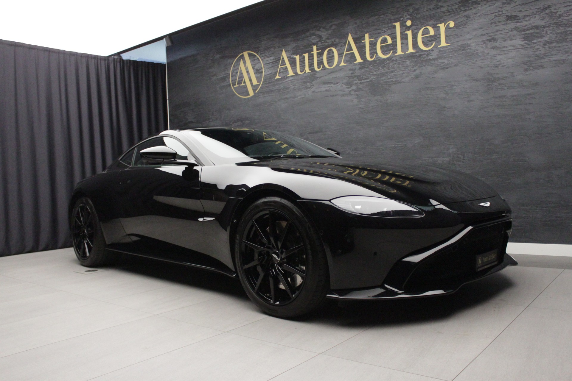 ASTON MARTIN V8 Vantage 4.0 Coupé-image-3