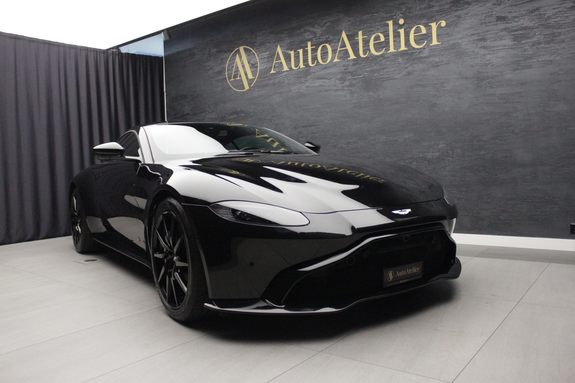 ASTON MARTIN V8 Vantage 4.0 Coupé-image-1