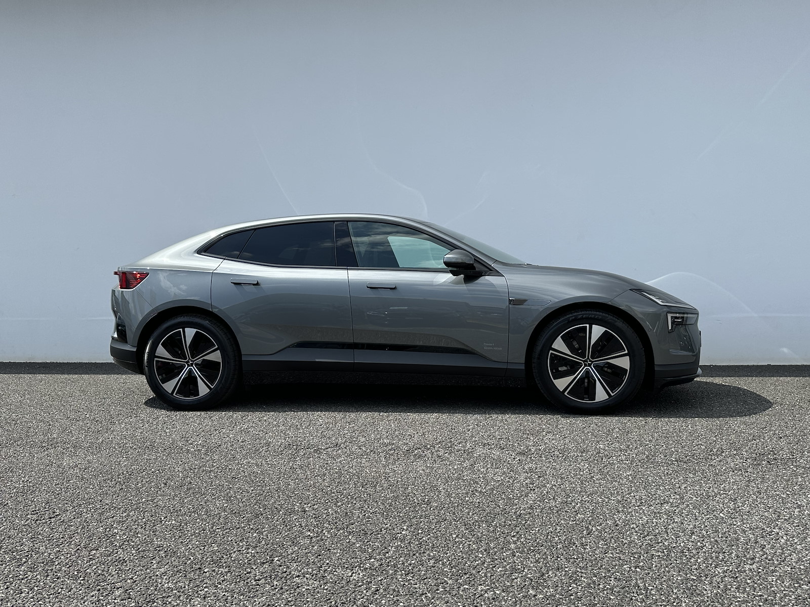 POLESTAR 4 Long Range Dual Motor-image-3