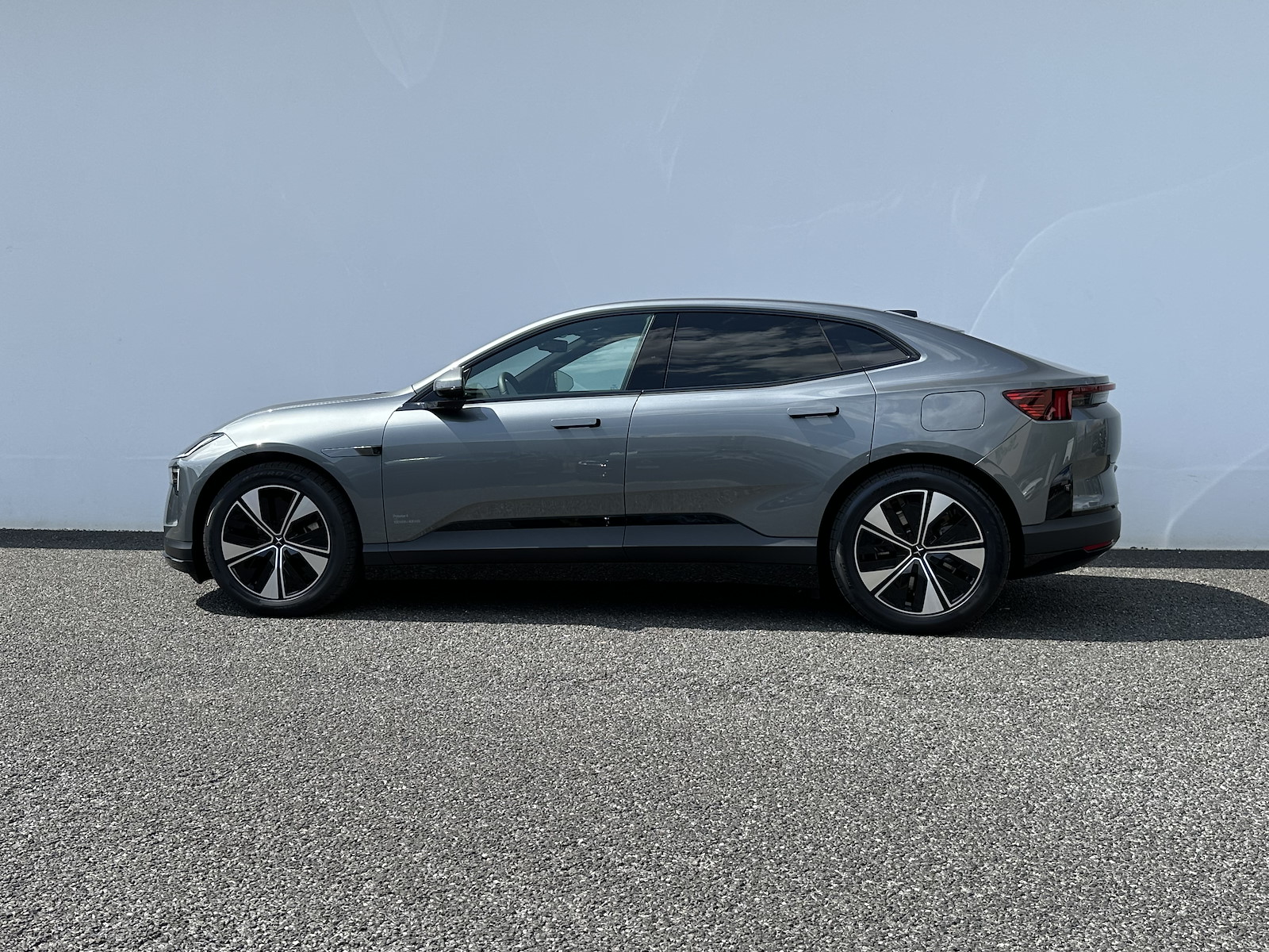 POLESTAR 4 Long Range Dual Motor-image-4