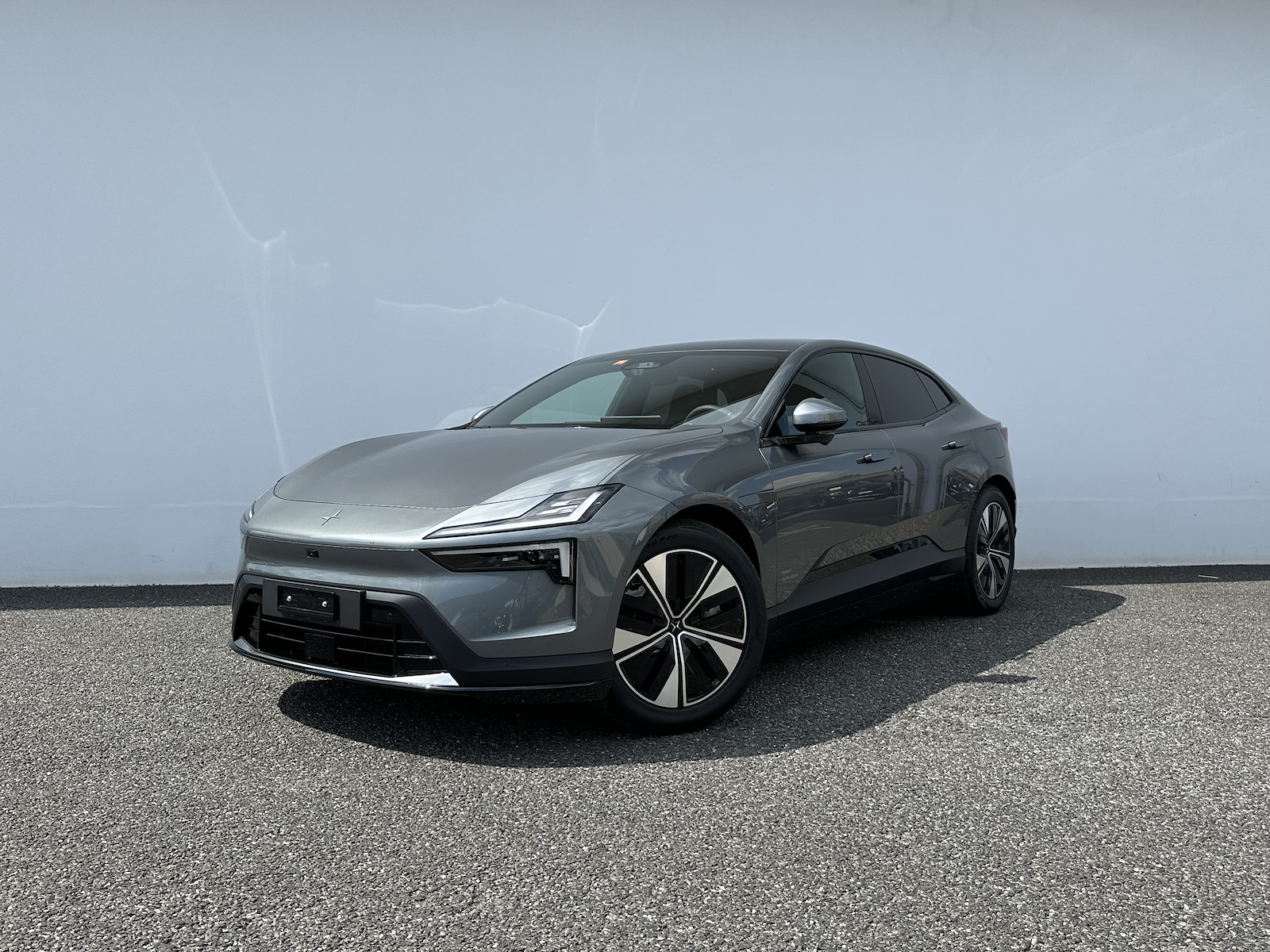 POLESTAR 4 Long Range Dual Motor-image-0
