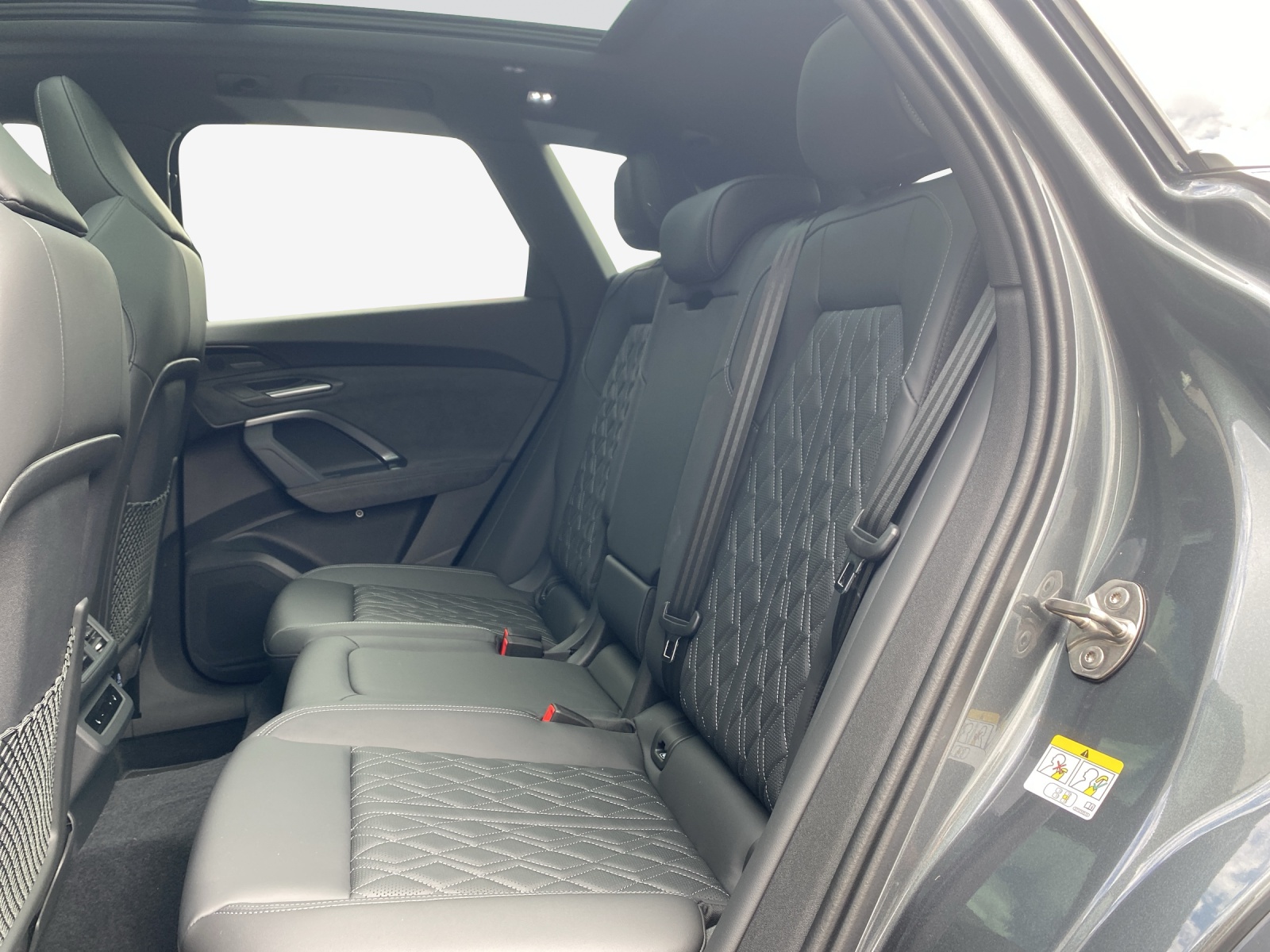 AUDI SQ5 TFSI quattro S-tronic-image-11