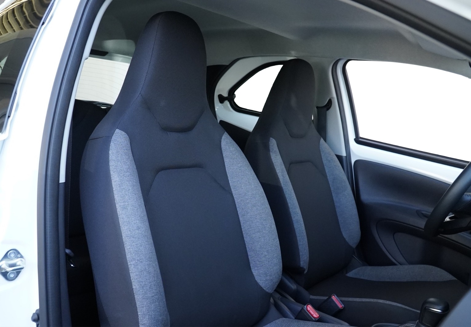 TOYOTA Aygo X 1.0 VVT-i Comfort CVT *CH Fahrzeug*-image-12
