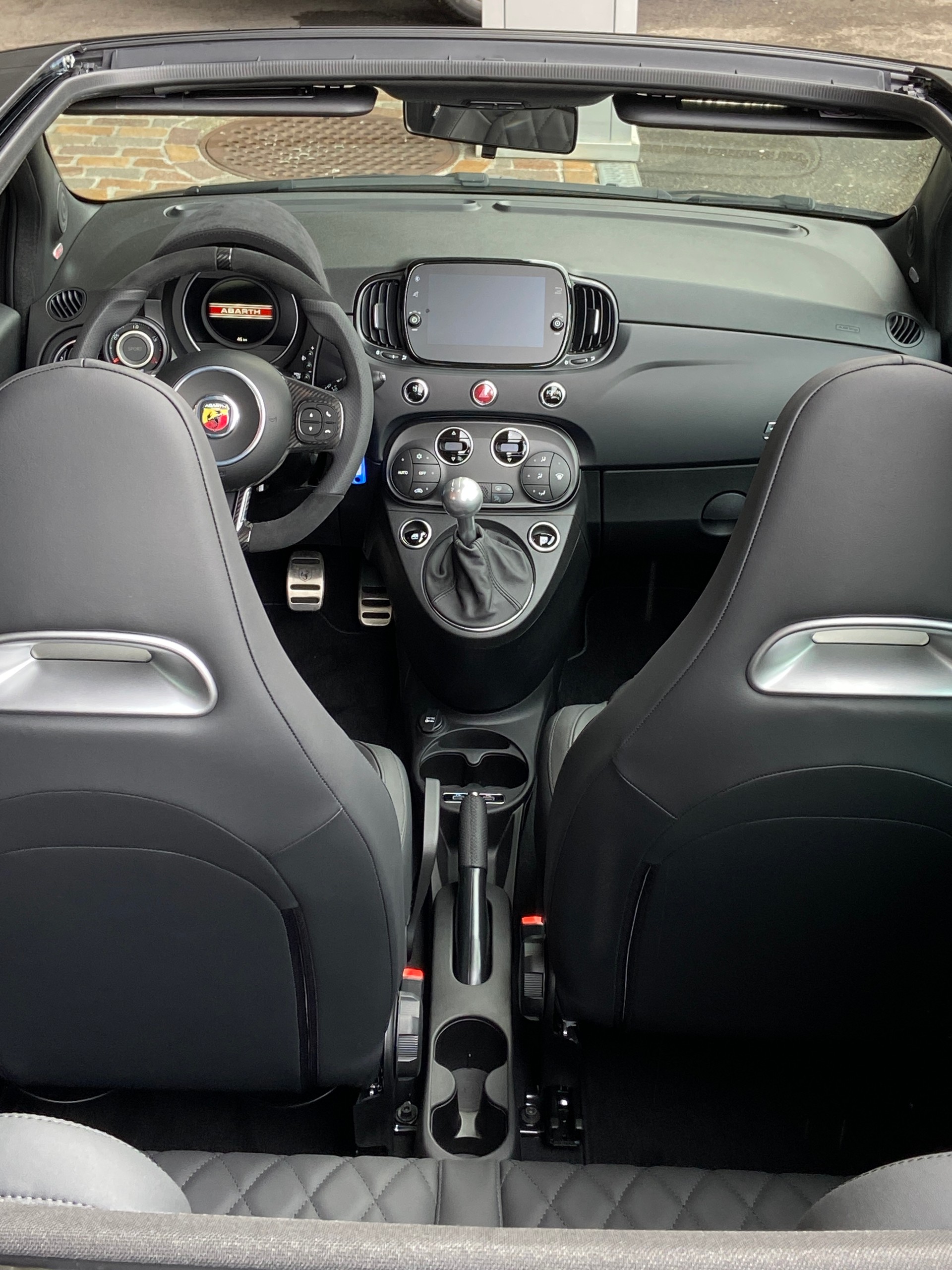 FIAT 695C 1.4 16V Turbo Abarth Turismo-image-8