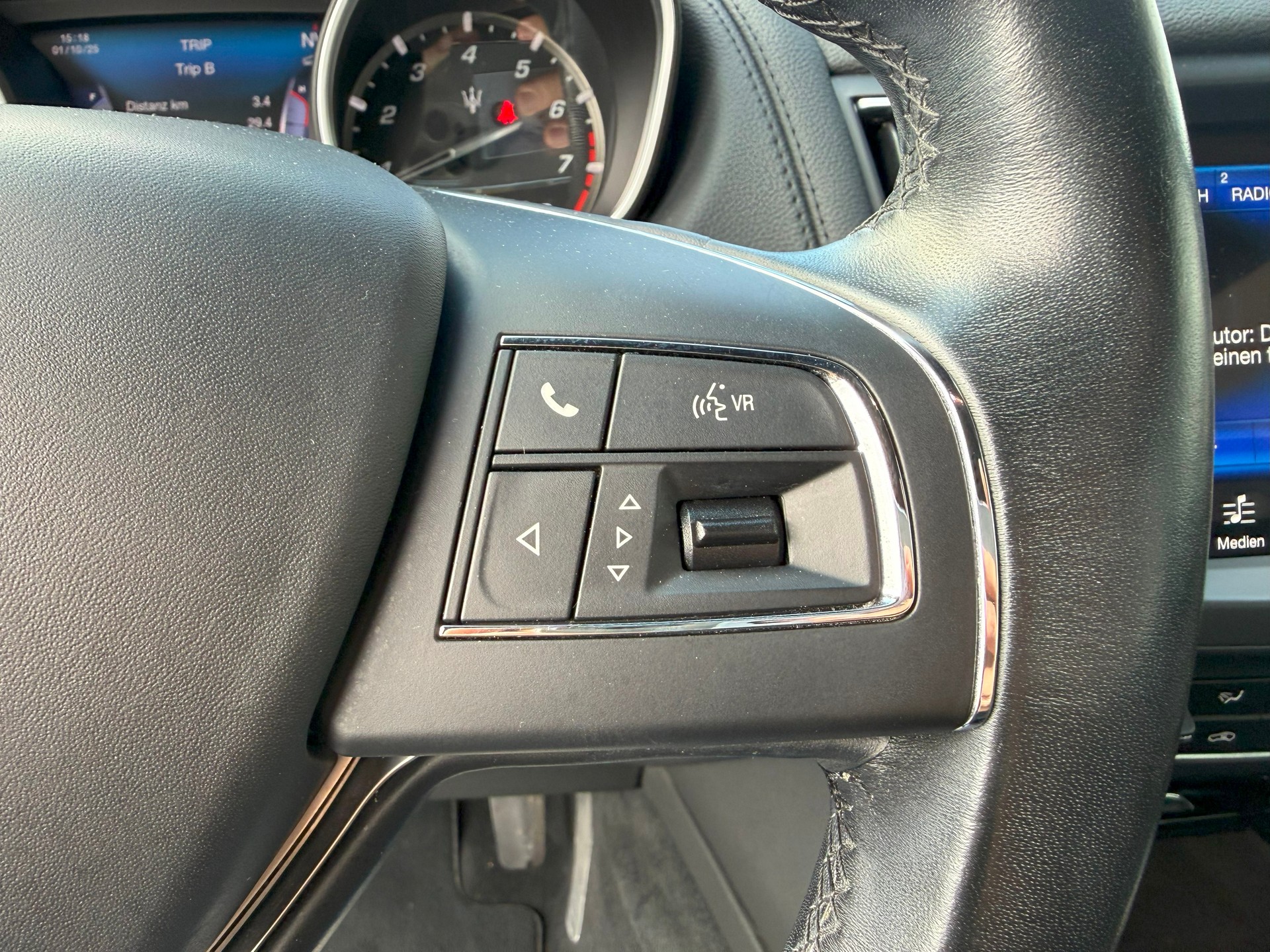 MASERATI Levante S 3.0 V6 Automatica-image-12