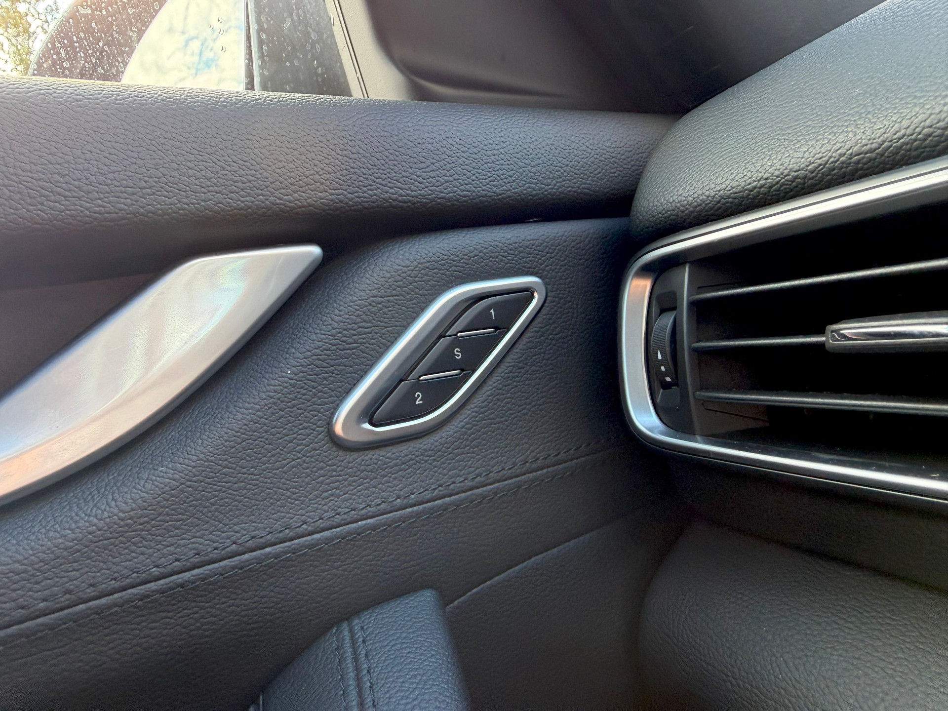 MASERATI Levante S 3.0 V6 Automatica-image-18